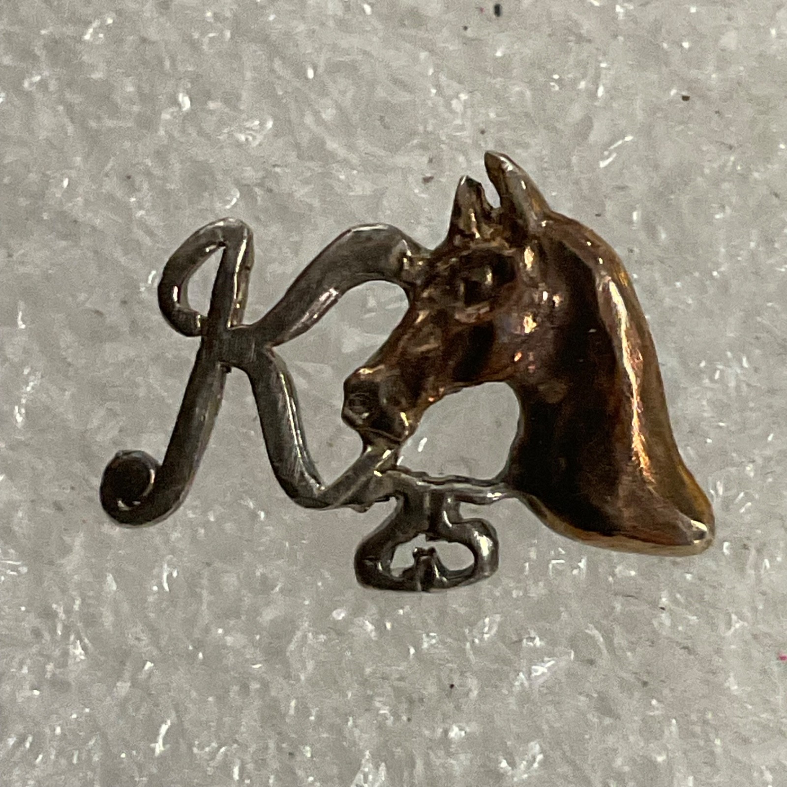 Vintage KY 25 Horse Head Lapel Pin Equestrian Theme Gold Tone Clutch Back - Image 6