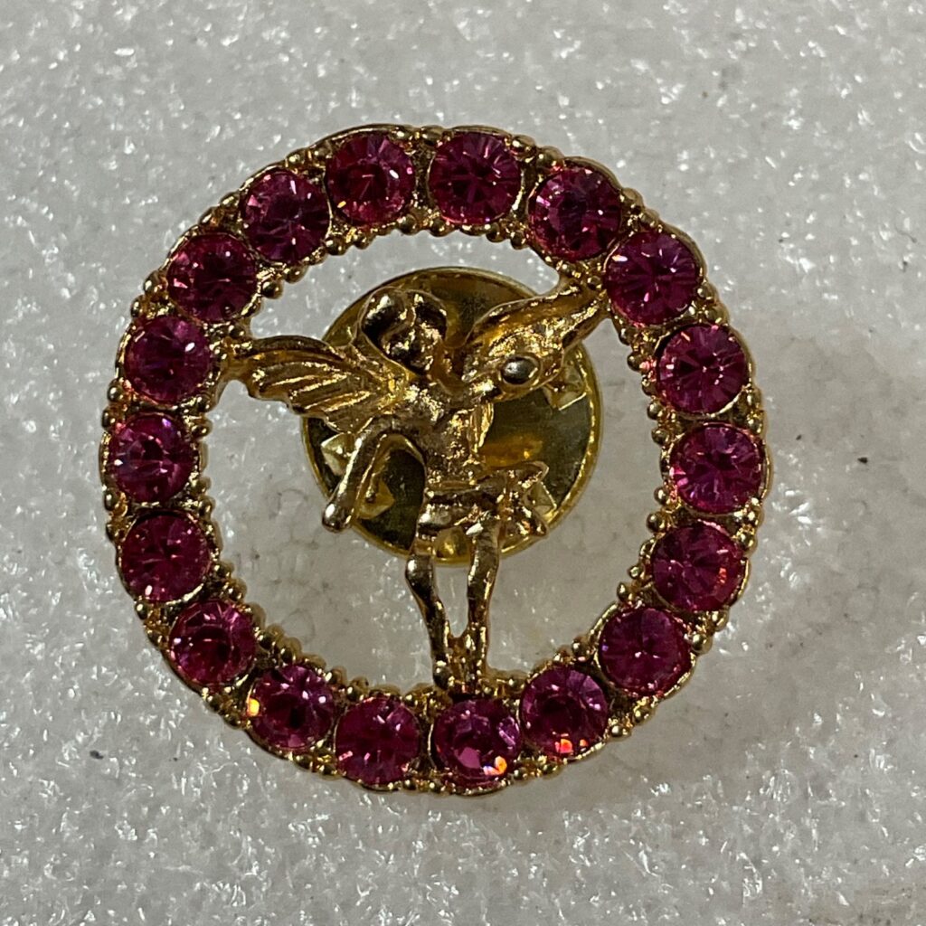 Vintage Gold Tone Cherub Angel Pin Brooch Pink Rhinestones Round Lapel Badge - Image 1