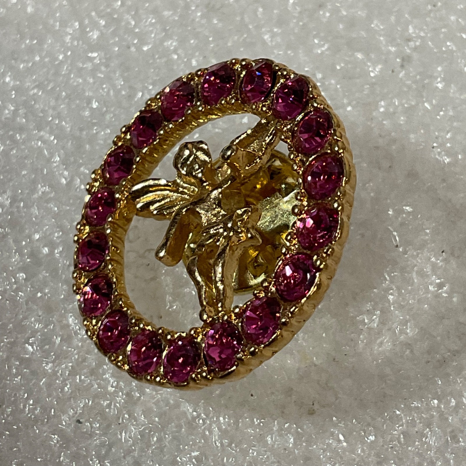 Vintage Gold Tone Cherub Angel Pin Brooch Pink Rhinestones Round Lapel Badge - Image 2