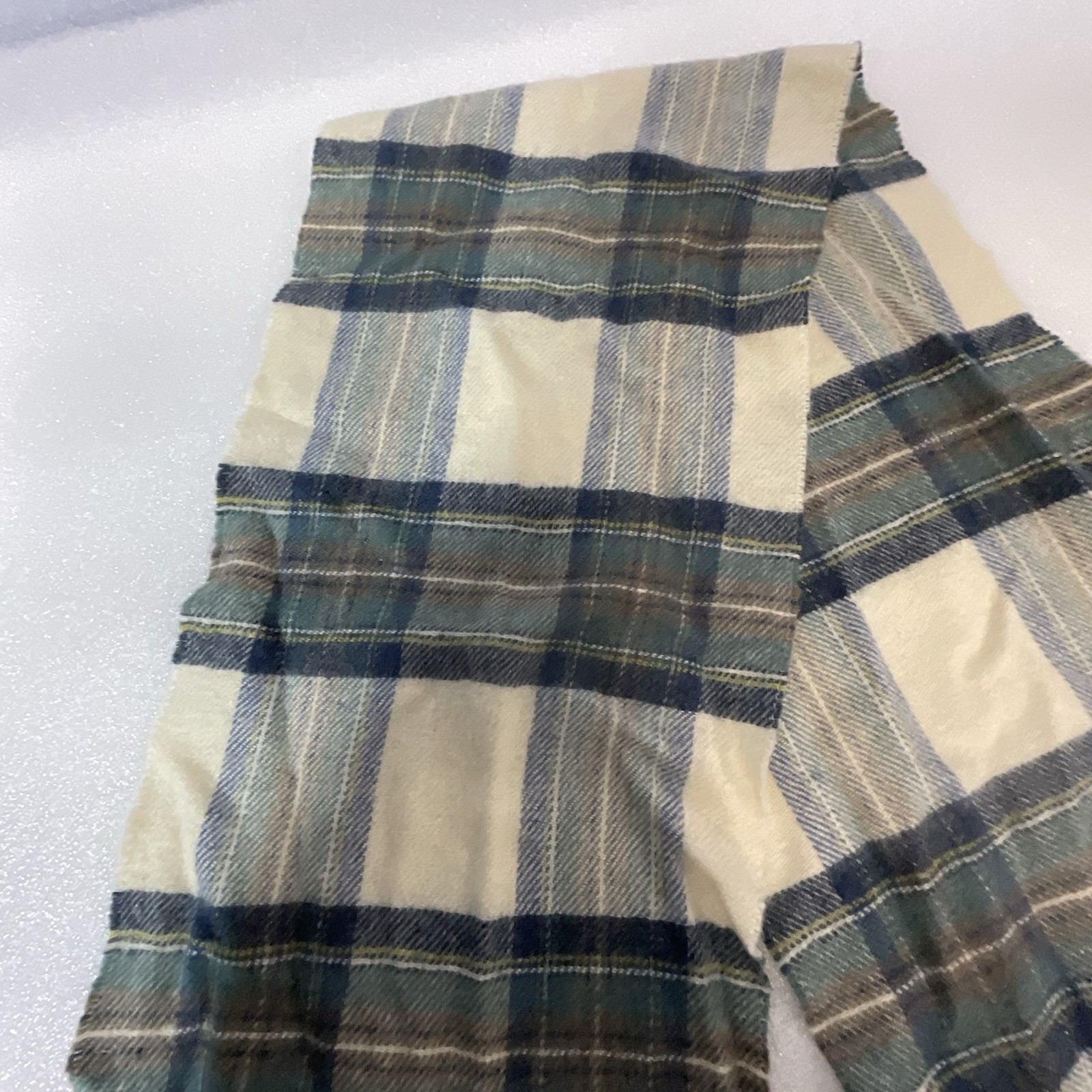 The Scotch House Hilltop Plaid Scarf 70% Cashmere 30%Wool Scarf 42”x8” - Image 8