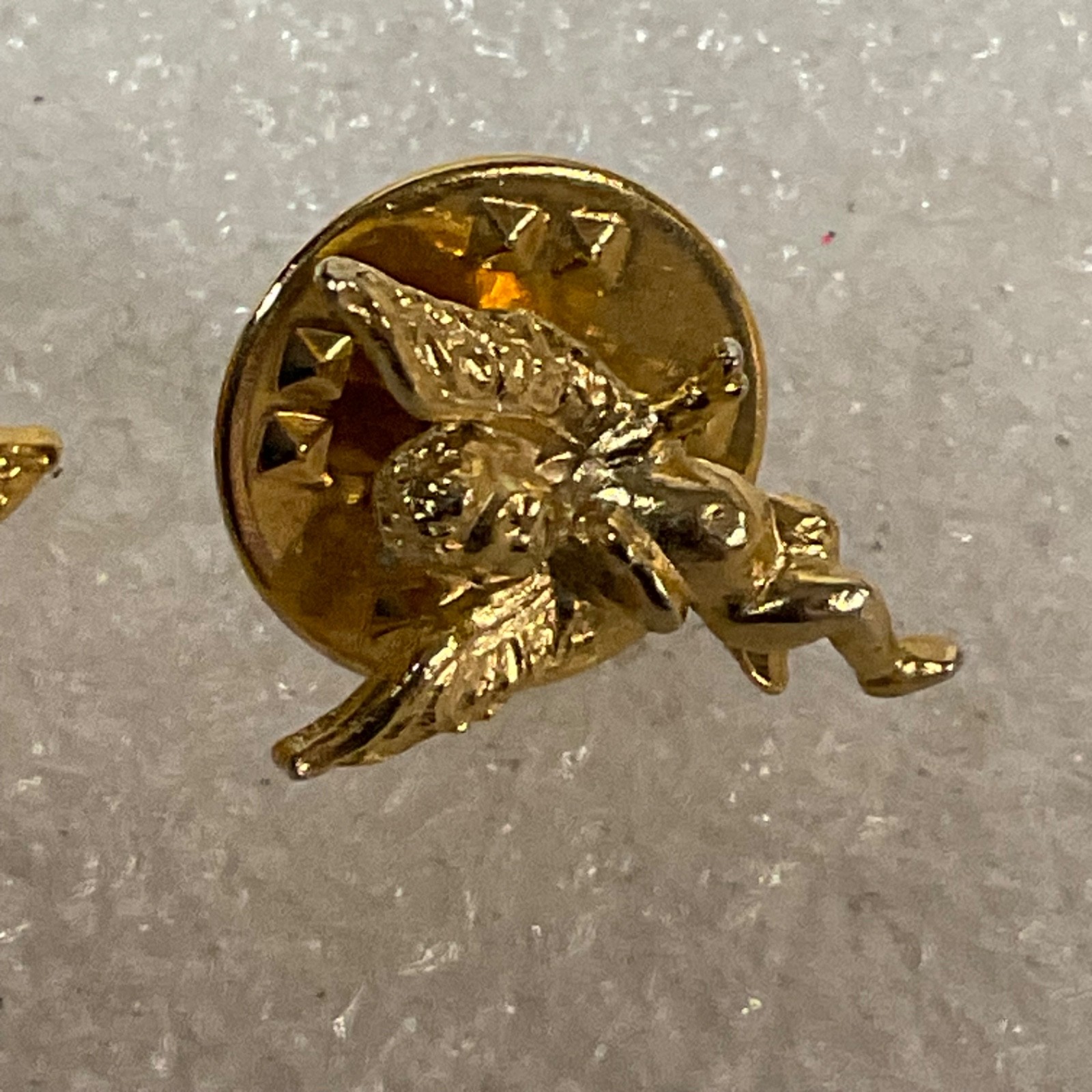 Vintage Gold Tone Cherub Angel Lapel Pins Lot of 3 w/ Gem Accents Collectible - Image 4