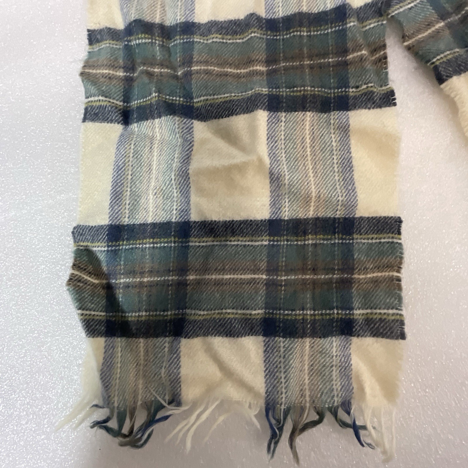 The Scotch House Hilltop Plaid Scarf 70% Cashmere 30%Wool Scarf 42”x8” - Image 9
