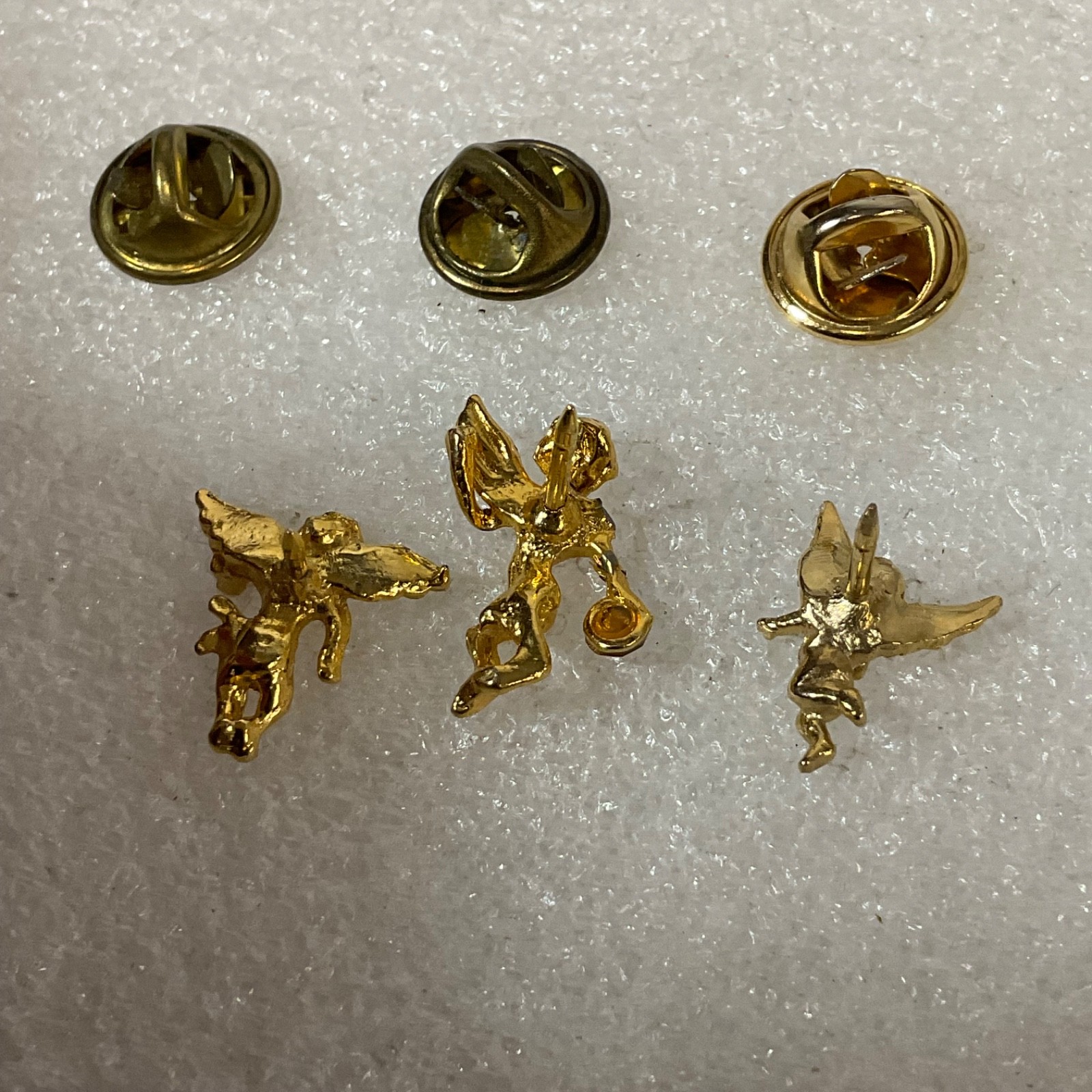 Vintage Gold Tone Cherub Angel Lapel Pins Lot of 3 w/ Gem Accents Collectible - Image 6