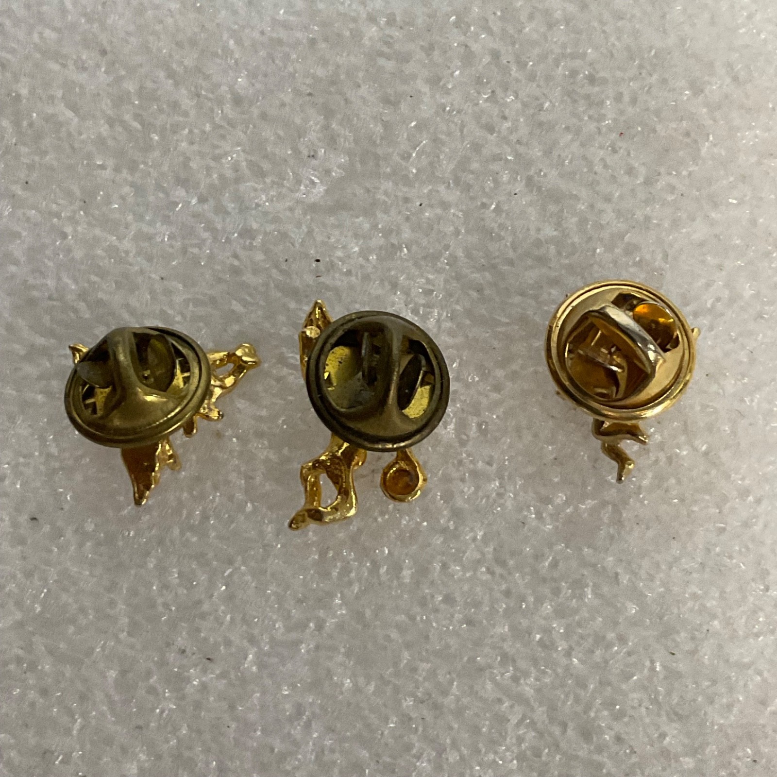 Vintage Gold Tone Cherub Angel Lapel Pins Lot of 3 w/ Gem Accents Collectible - Image 5