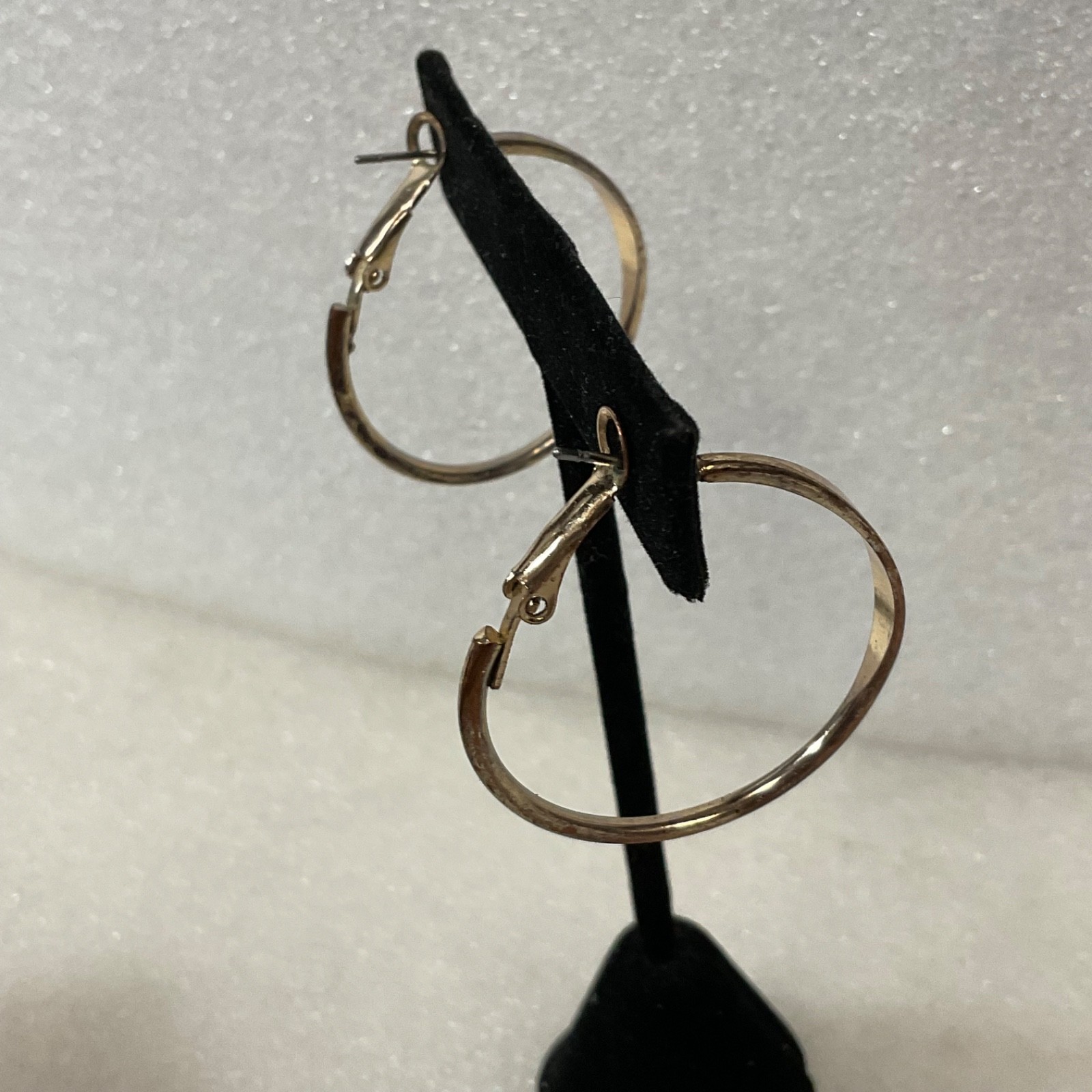 1.25 in Gold Tone Hoop Earrings Latch Back Classic Round Fashion Jewelry - Image 4