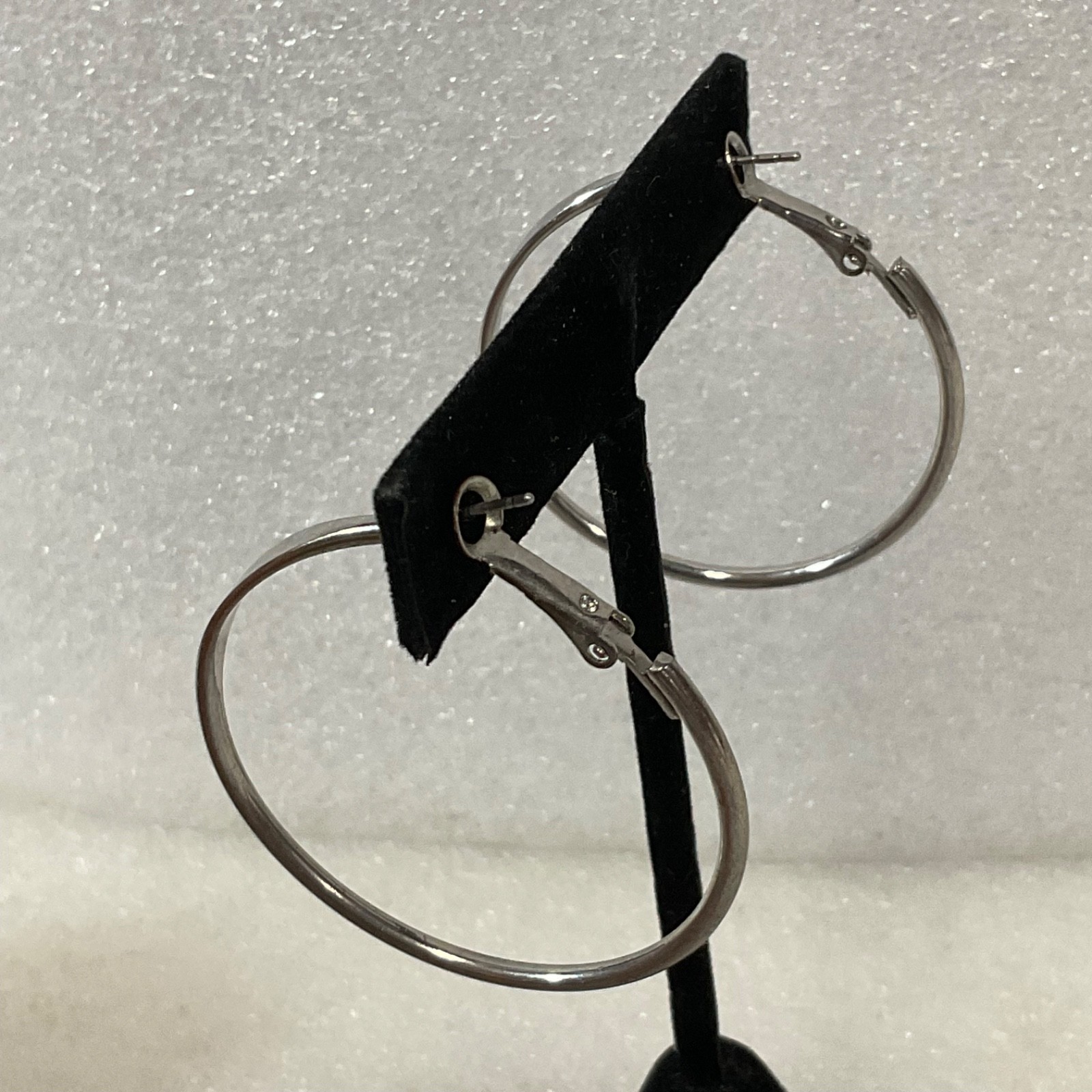 Silver Tone Hoop Earrings 1.75 in Latch Back Round Fashion Jewelry - Image 3
