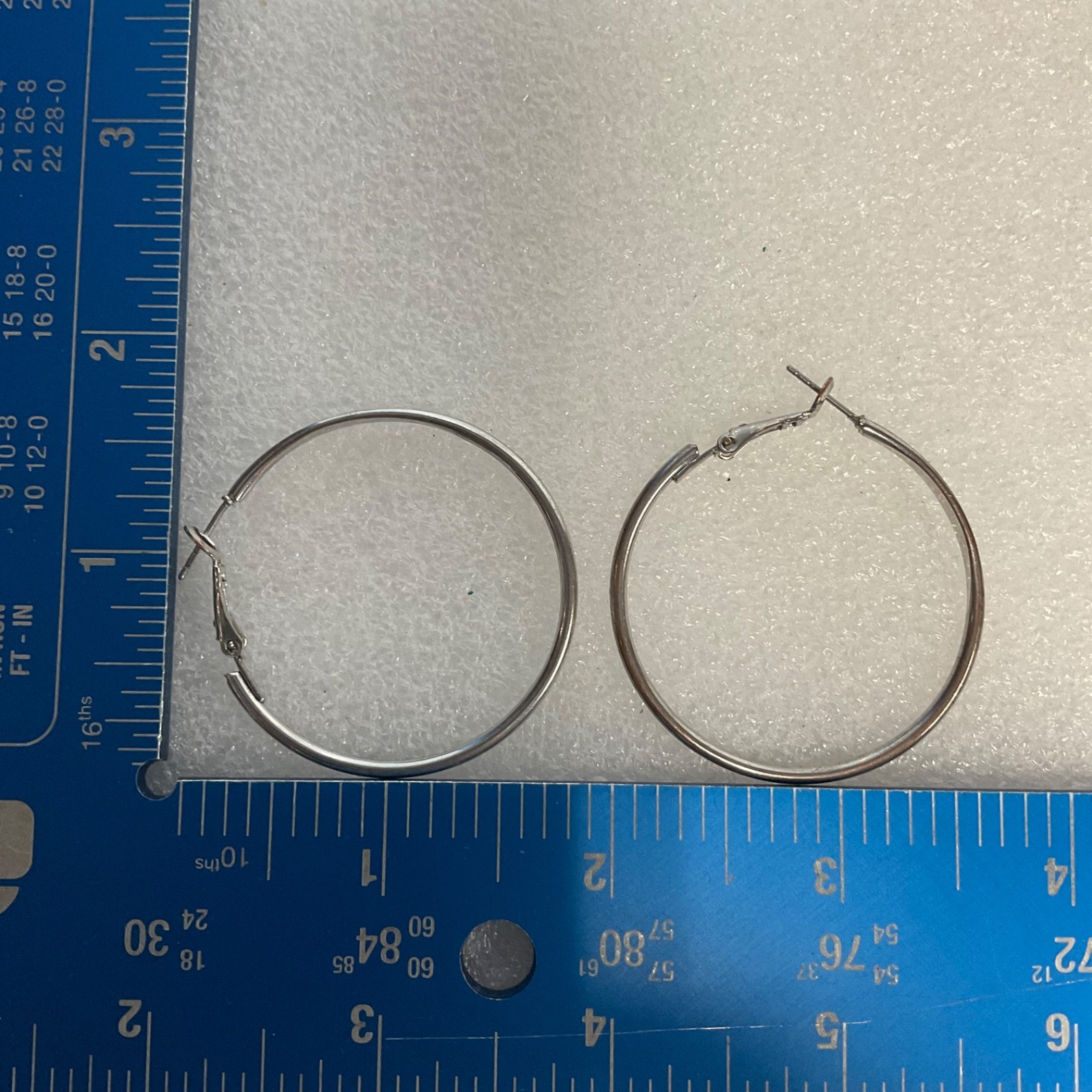 Silver Tone Hoop Earrings 1.75 in Latch Back Round Fashion Jewelry - Image 12