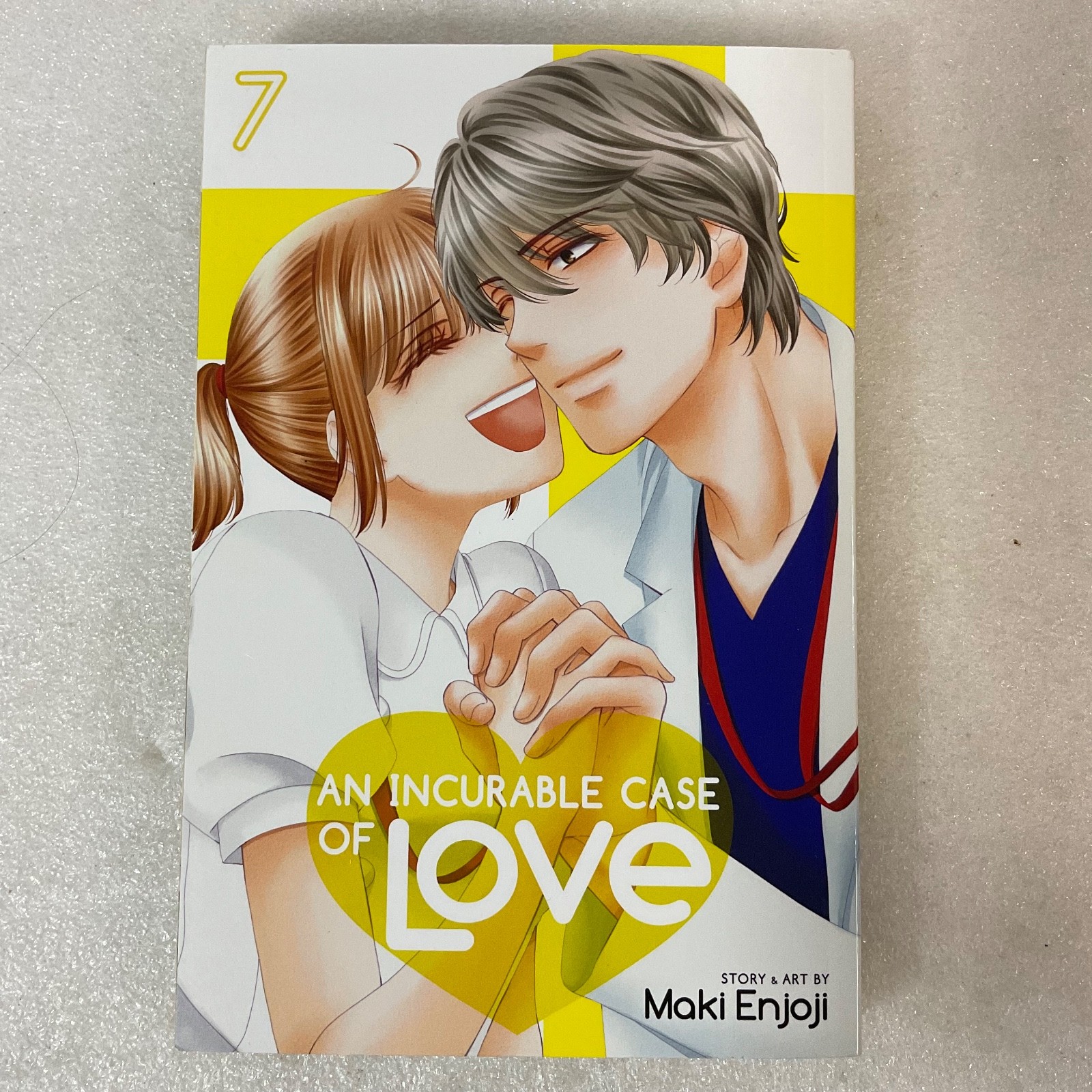 An Incurable Case of Love Vol 7 Manga by Maki Enjoji Shojo Beat Viz Media 2021 - Image 2