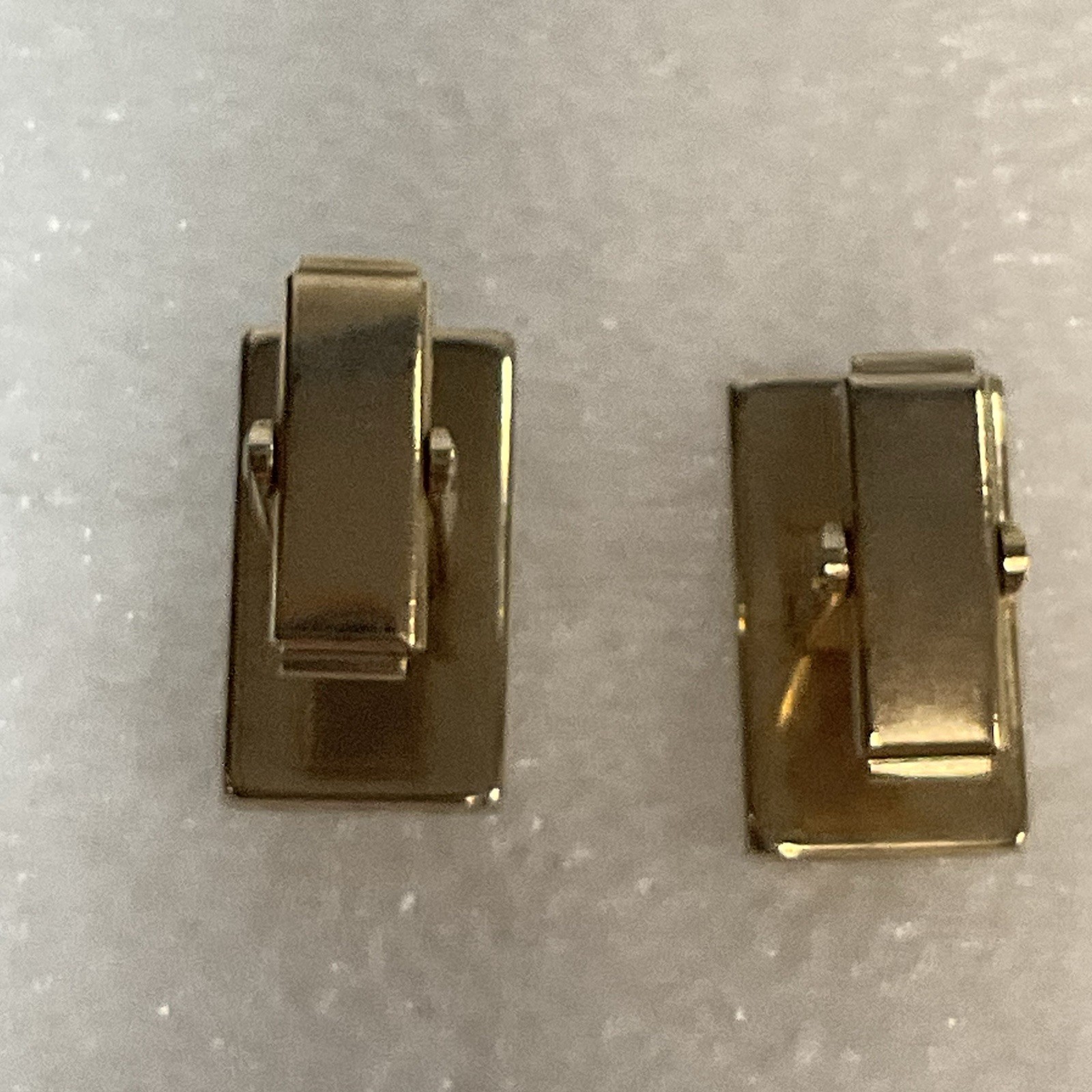 Rectangular Gold Tone Designer Fashion Cuff Links - Image 7