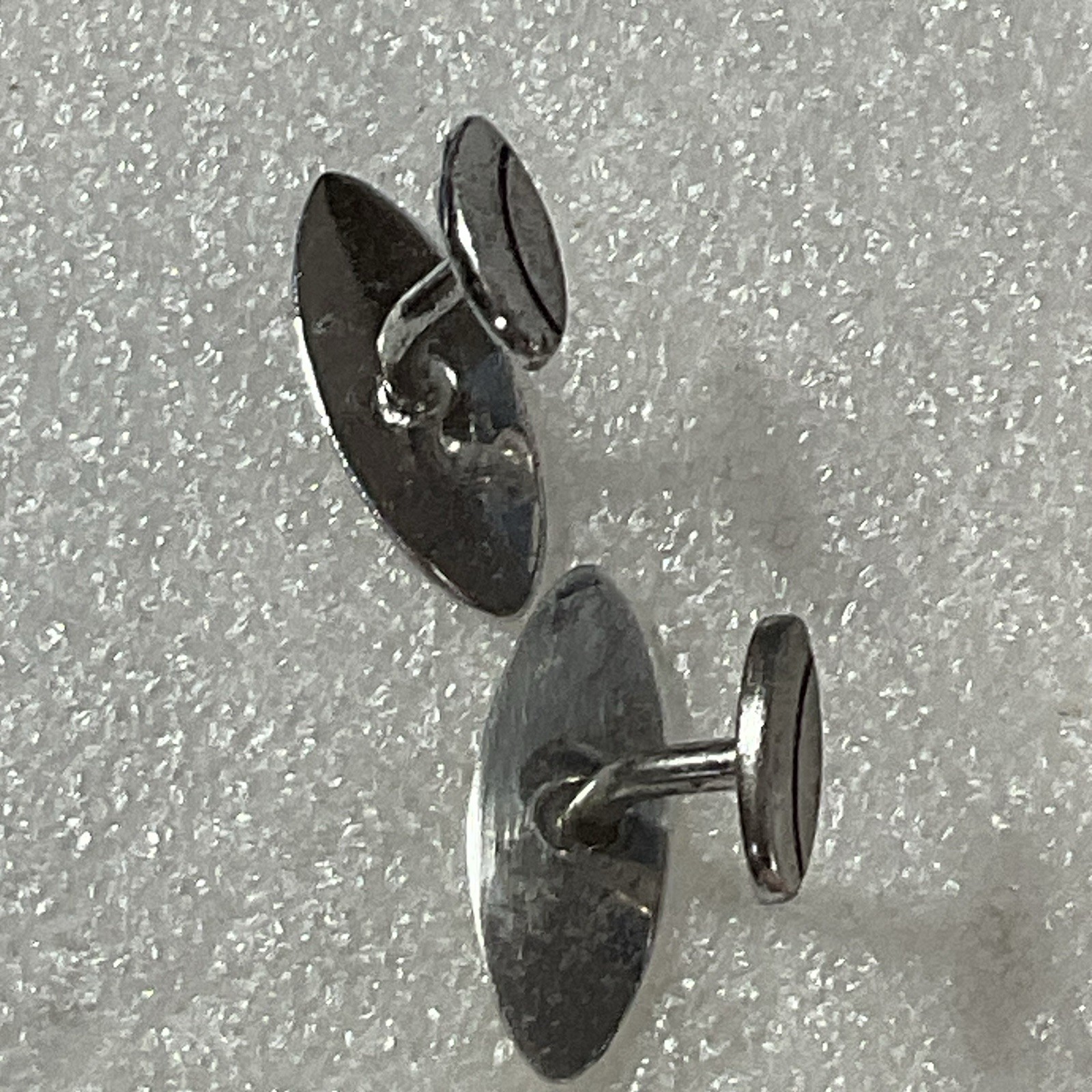Silver Toned Oval Fashion Designer Cuff Links Unbranded - Image 5
