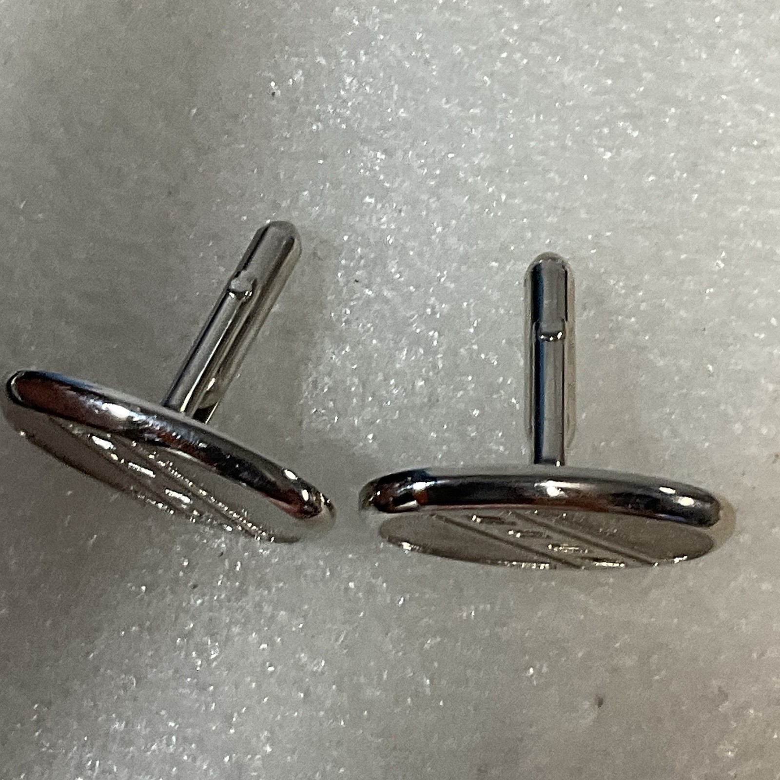Swank Silver Toned Oval Designer Fashion Cuff Links - Image 3