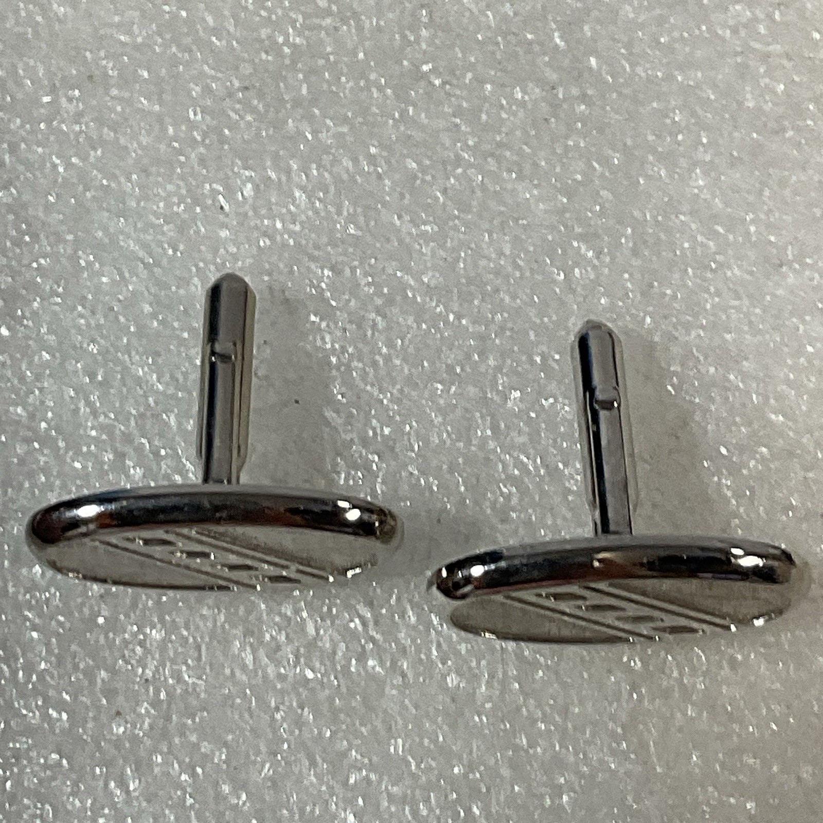 Swank Silver Toned Oval Designer Fashion Cuff Links - Image 2