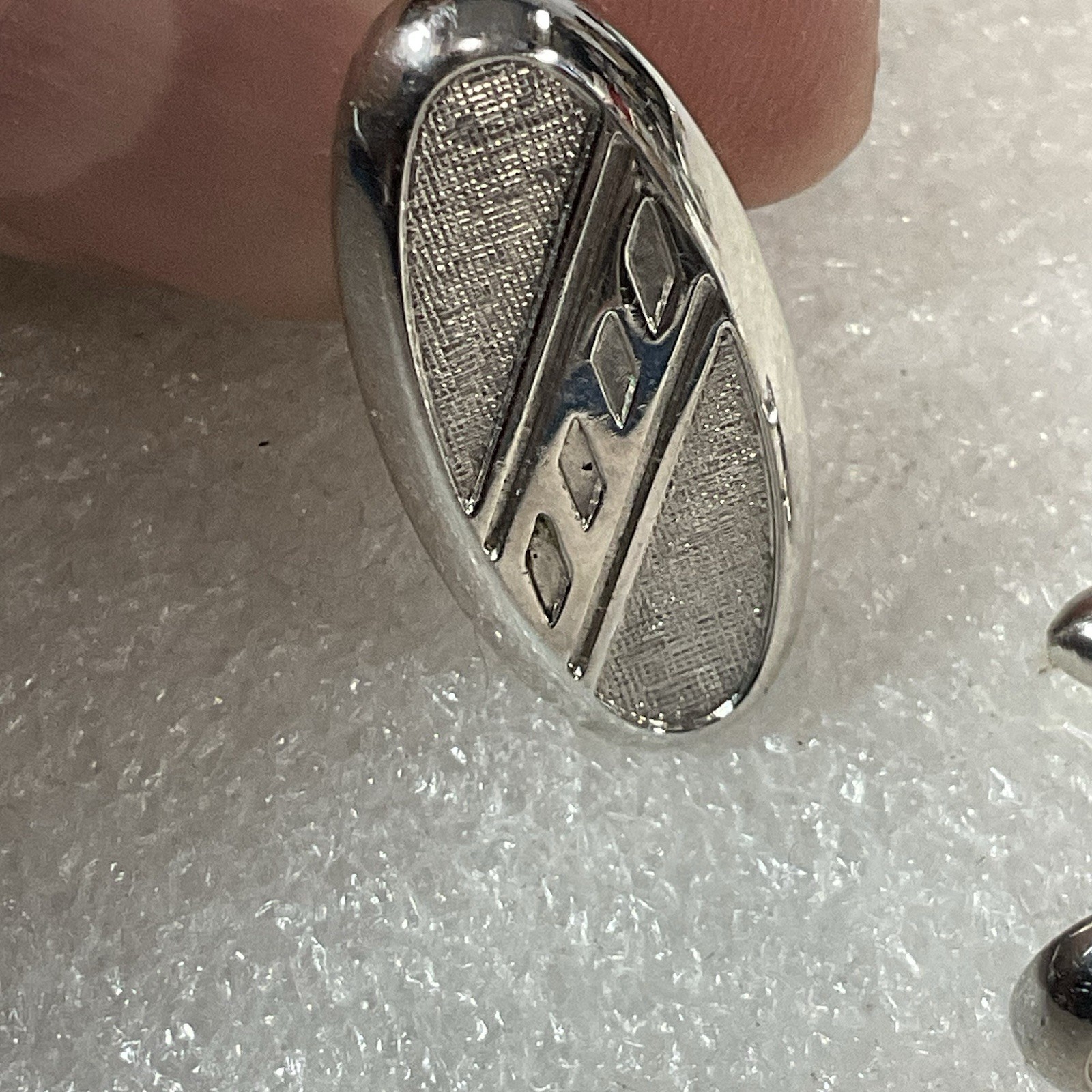 Swank Silver Toned Oval Designer Fashion Cuff Links - Image 9