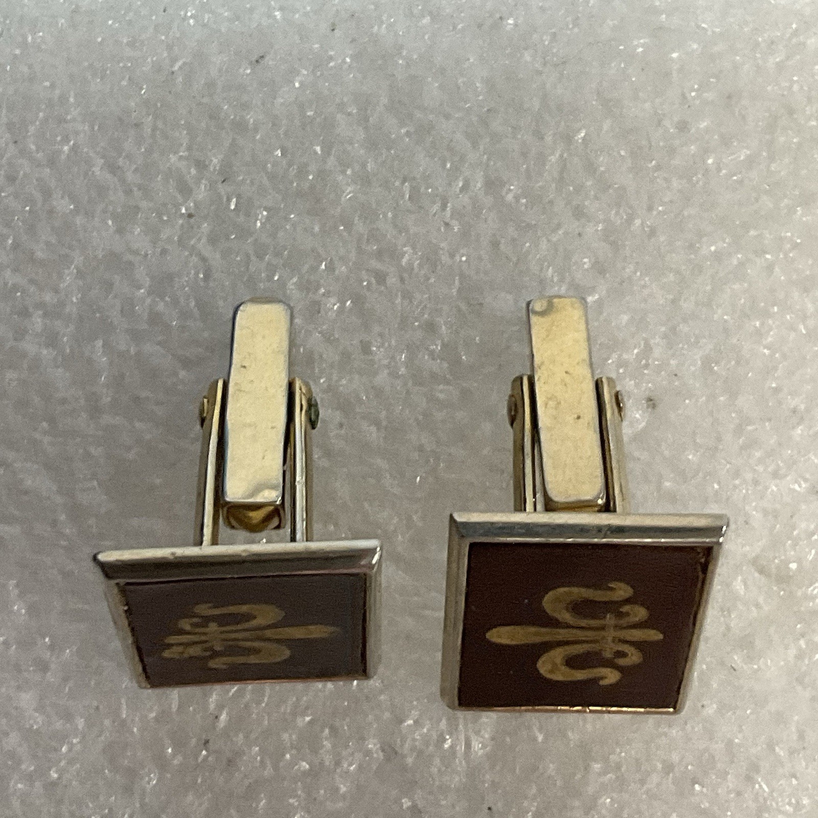Swank Men Vintage Stamped Leather Feur De Lis Cuff Links Fashion Costume Jewelry - Image 5