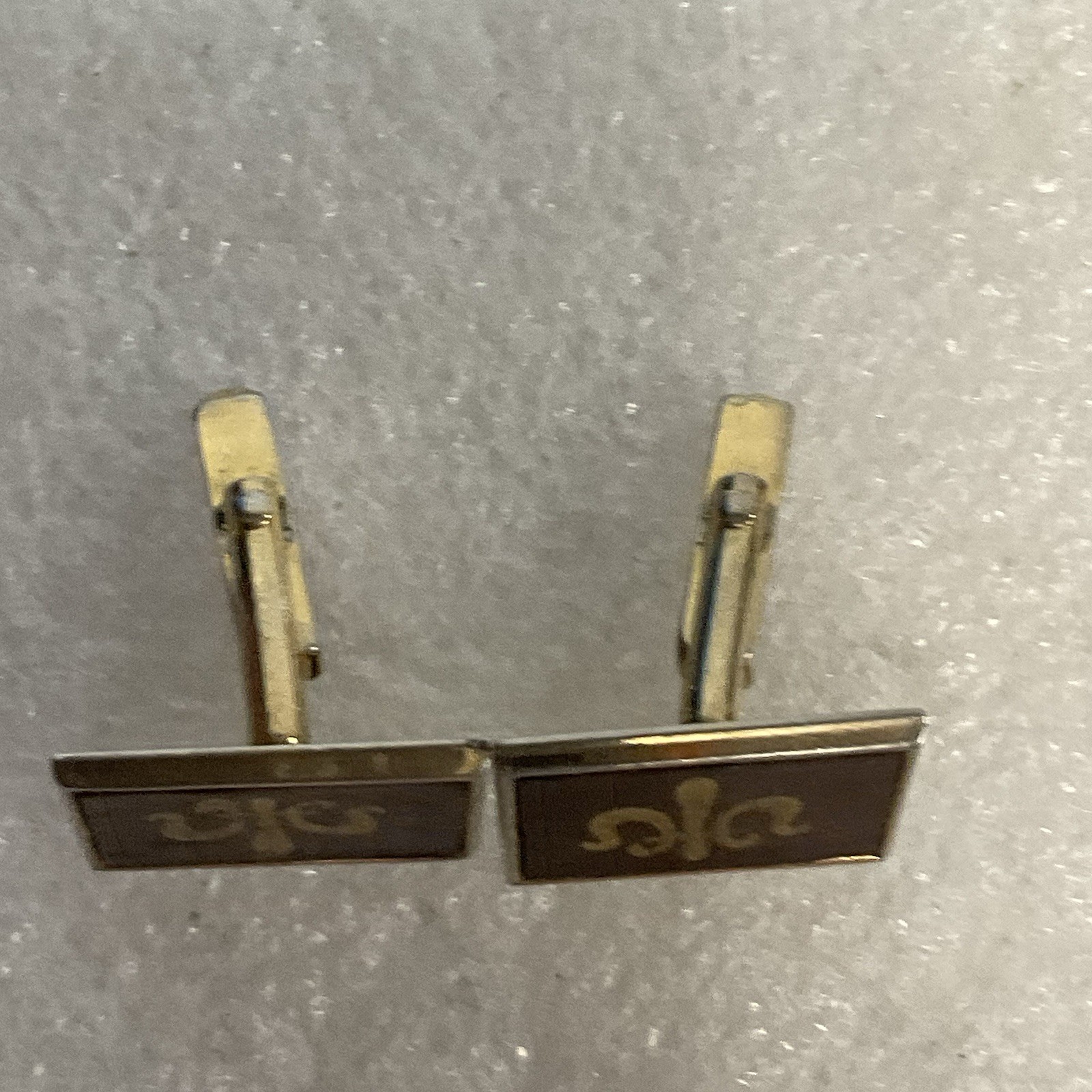 Swank Men Vintage Stamped Leather Feur De Lis Cuff Links Fashion Costume Jewelry - Image 4