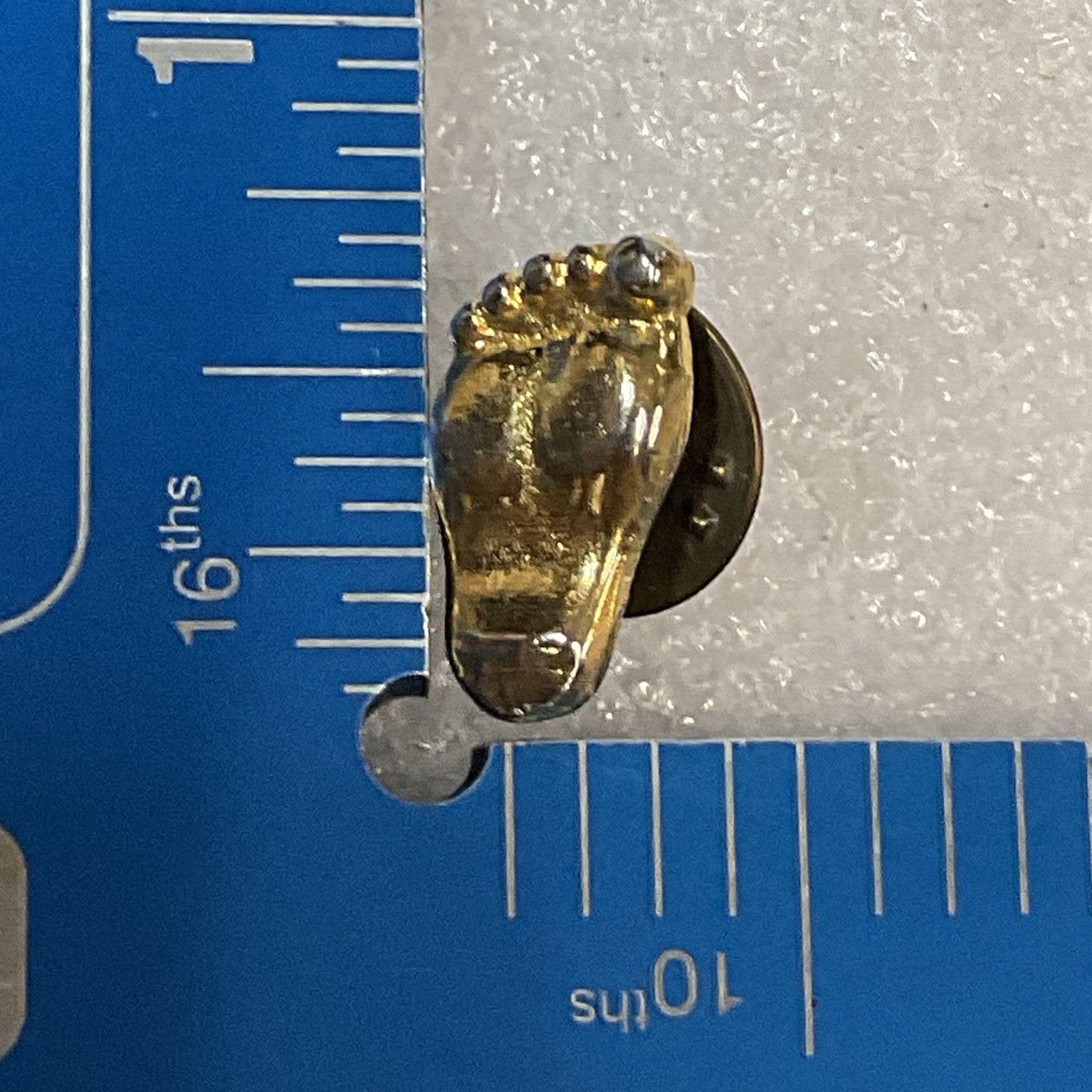 VTG Gold Toned Foot Print Foot Pin Pinback - Image 5