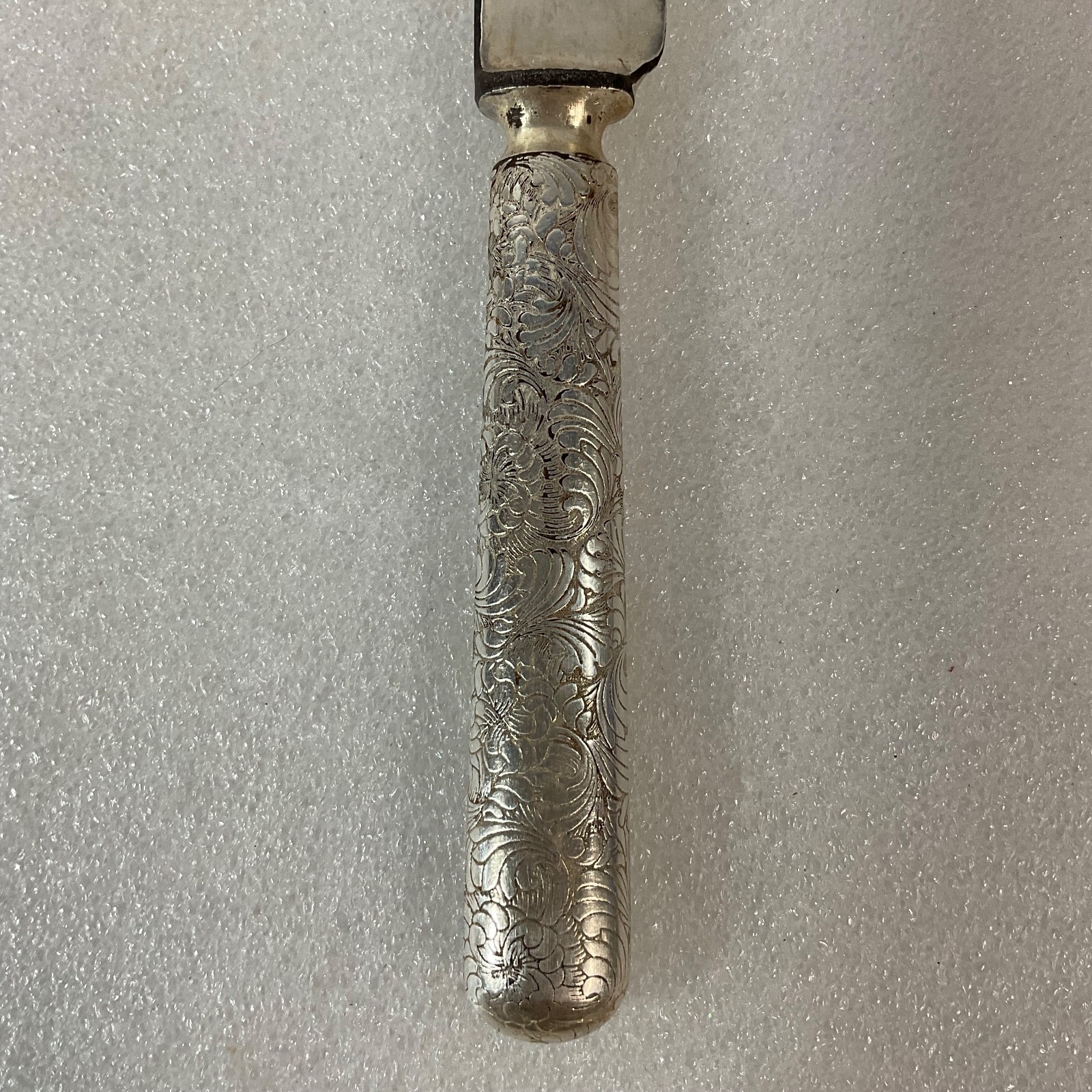1847 Rogers Bros Silverplate Knife Pat May 17 1881 Embossed Floral Handle - Image 6