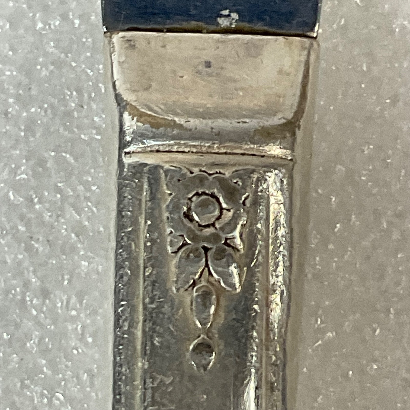 Vintage Silver Plate Dinner Knife 9.25in Floral Scroll Handle Stainless Blade - Image 15
