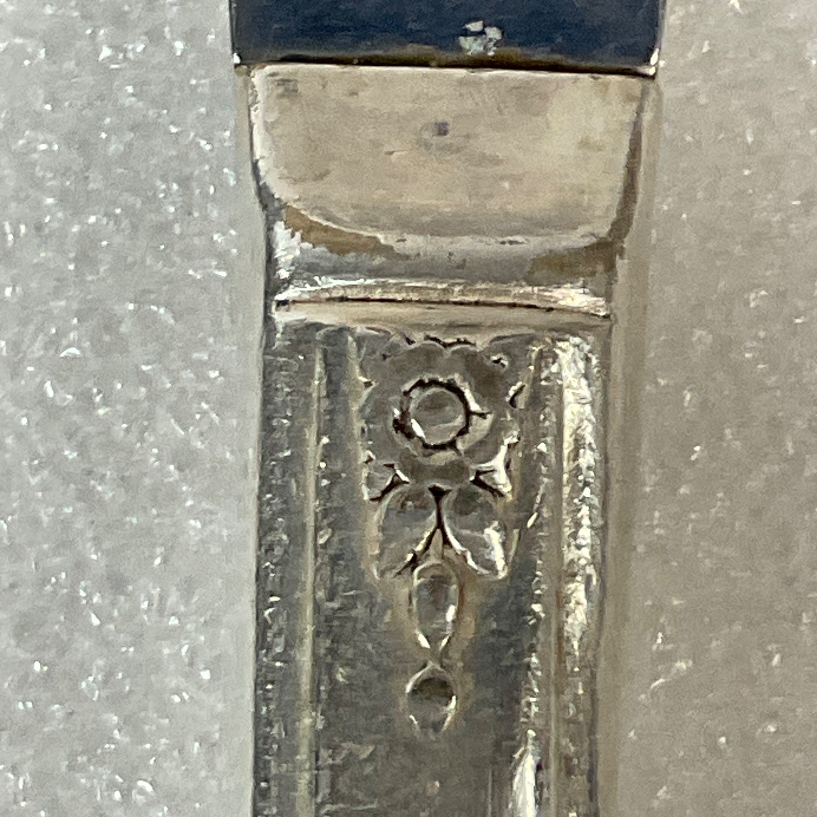 Vintage Silver Plate Dinner Knife 9.25in Floral Scroll Handle Stainless Blade - Image 16