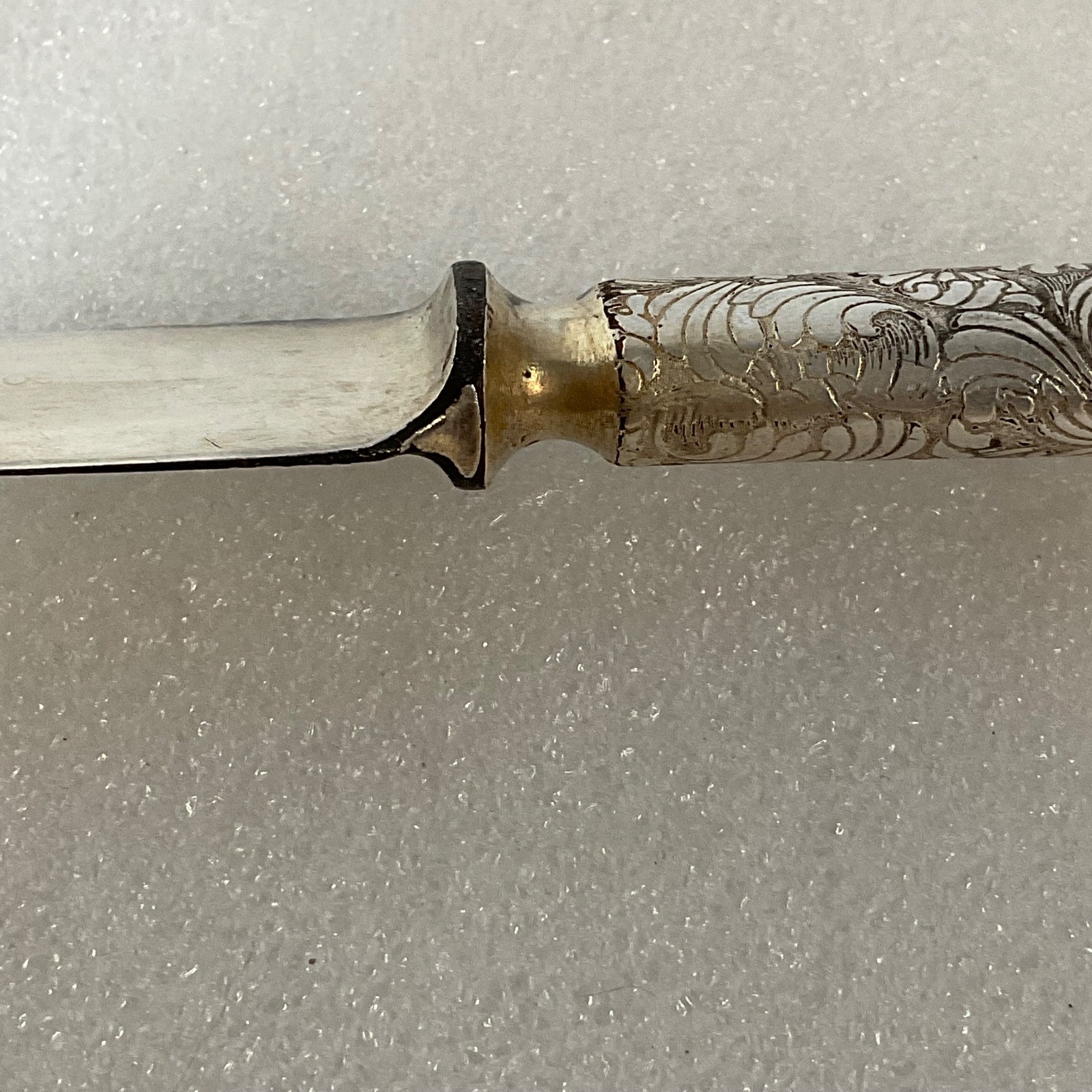 1847 Rogers Bros Silverplate Knife Pat May 17 1881 Embossed Floral Handle - Image 10