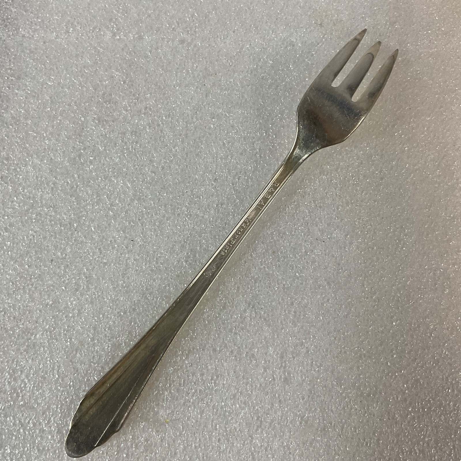 Vintage R&B Manor Plate Silverplate Fork 5.75in 3 Prong Flatware Utensil - Image 2