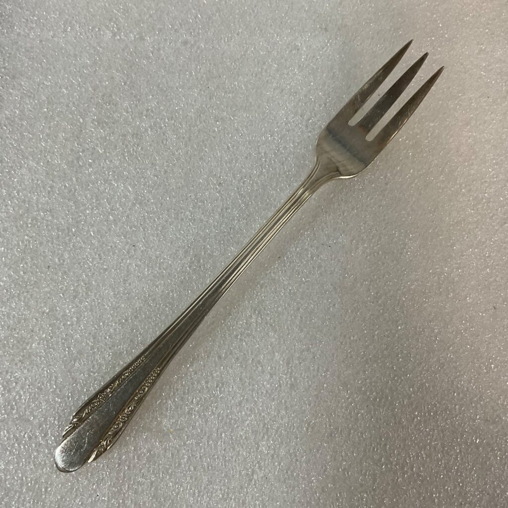 Vintage R&B Manor Plate Silverplate Fork 5.75in 3 Prong Flatware Utensil - Image 1