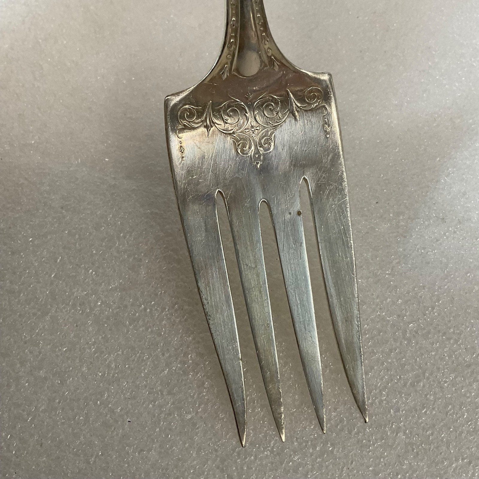 Vintage Community Silver Triple Plus Serving Fork 8.5in Silverplate Flatware - Image 5