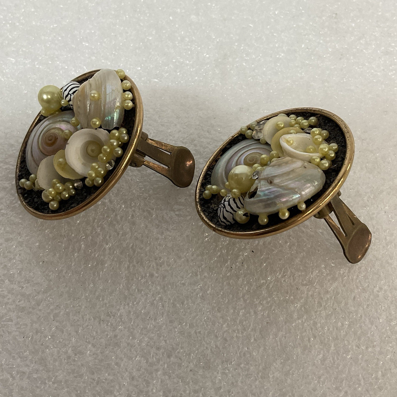 Vintage Clip On Earrings Shell Pearl Sand Design - Repair/Craft Lot - Image 10