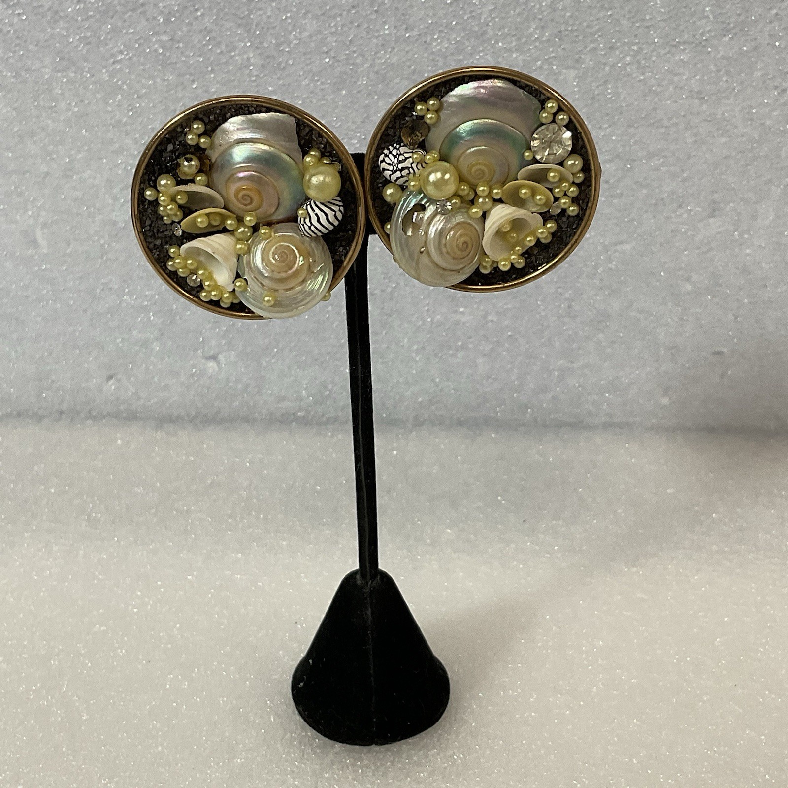 Vintage Clip On Earrings Shell Pearl Sand Design - Repair/Craft Lot - Image 14