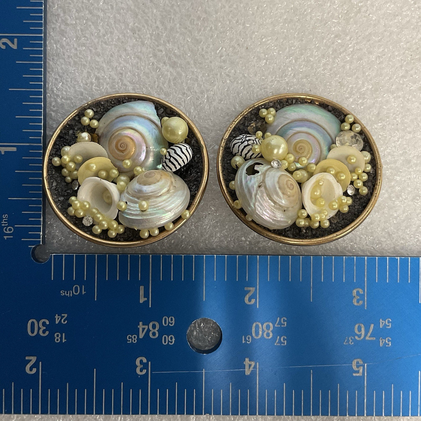 Vintage Clip On Earrings Shell Pearl Sand Design - Repair/Craft Lot - Image 16