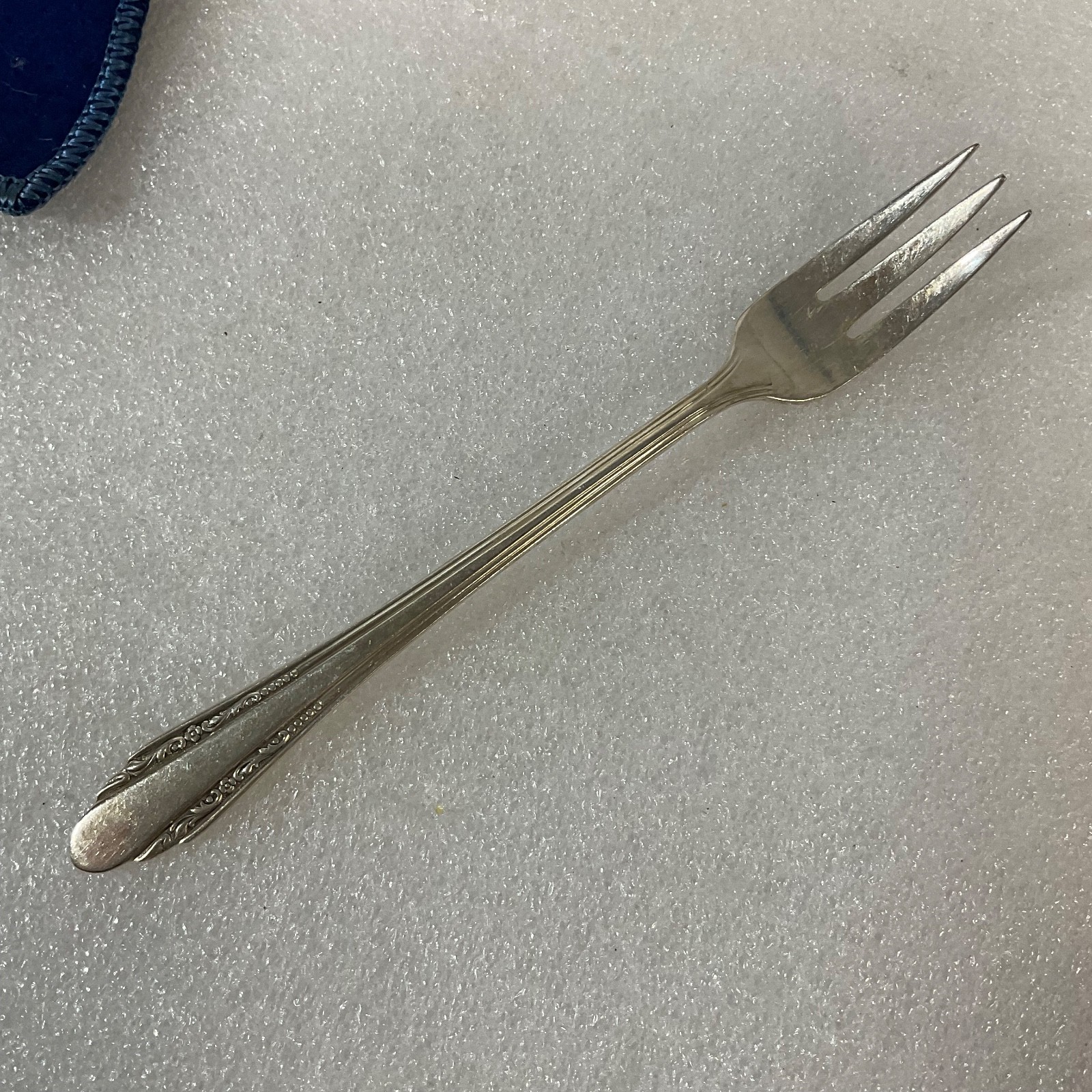 Vintage R&B A1 Manor Plate 6in Silverplate 3 Prong Fork Floral Handle Design - Image 1