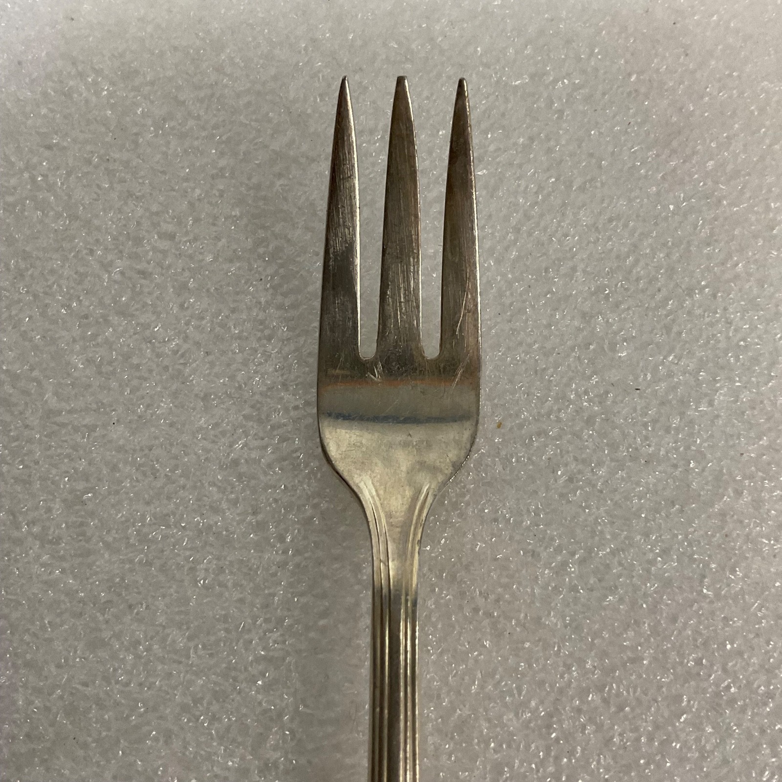 Vintage R&B A1 Manor Plate 6in Silverplate 3 Prong Fork Floral Handle Design - Image 4