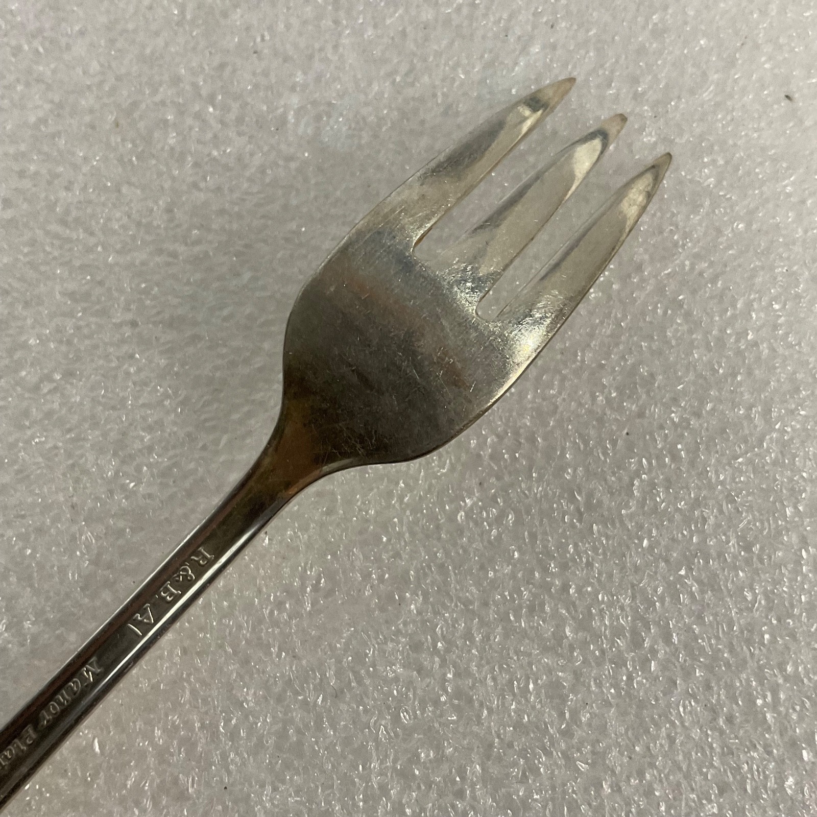 Vintage R&B A1 Manor Plate 6in Silverplate 3 Prong Fork Floral Handle Design - Image 7