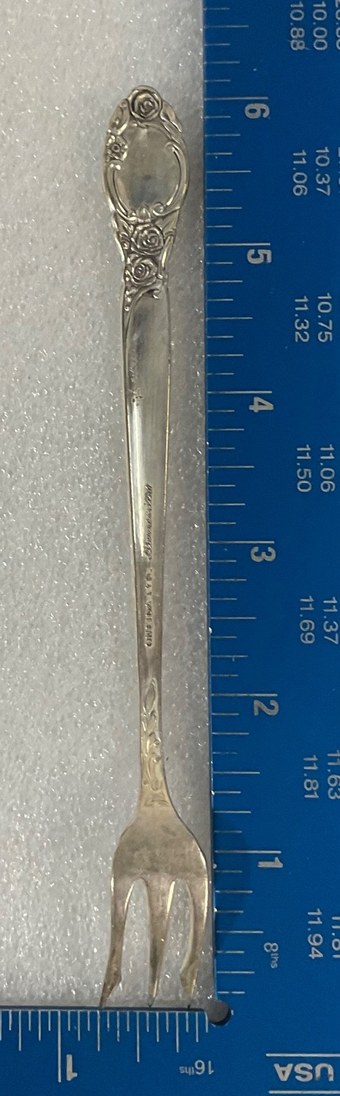 VTG Oneida LTD Silversmiths 6.25in 3 Prong Fork Floral Rose Pattern Silverplate - Image 11