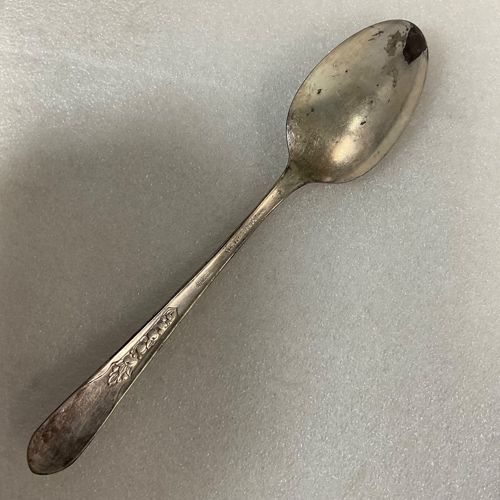 Vintage Wm Rogers Mfg Co Silverplate Spoon 6in Floral Pattern Antique Flatware - Image 2