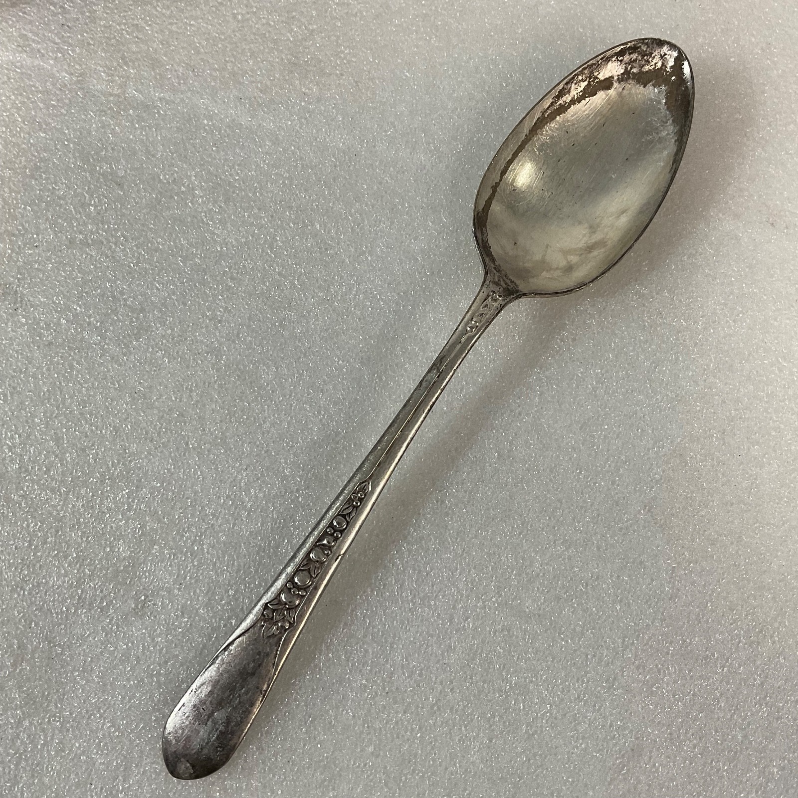 Vintage Wm Rogers Mfg Co Silverplate Spoon 6in Floral Pattern Antique Flatware - Image 1