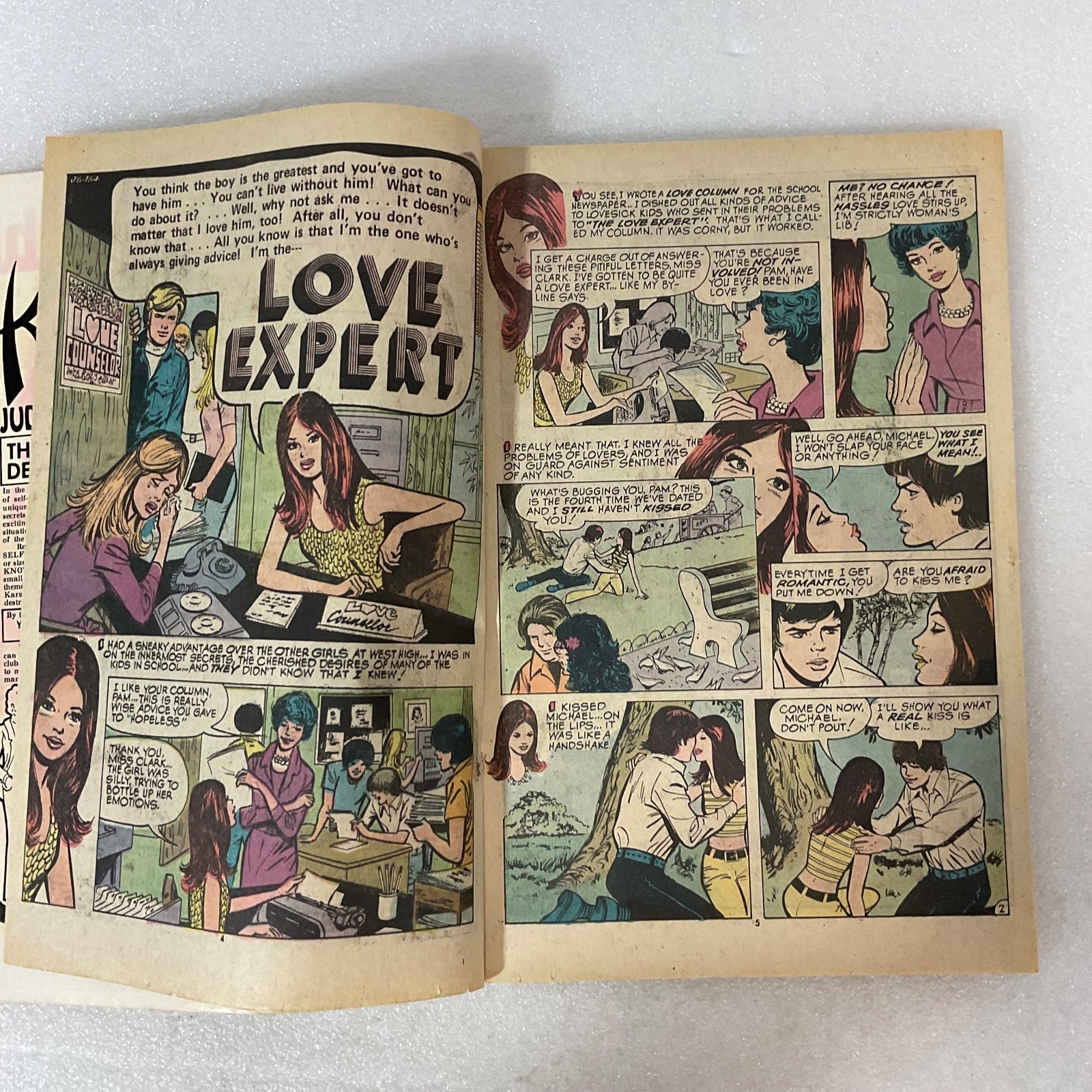Vintage DC Young Love Comic Book No.111 Sept 1974 100 Pages 60¢ Romance Issue - Image 10