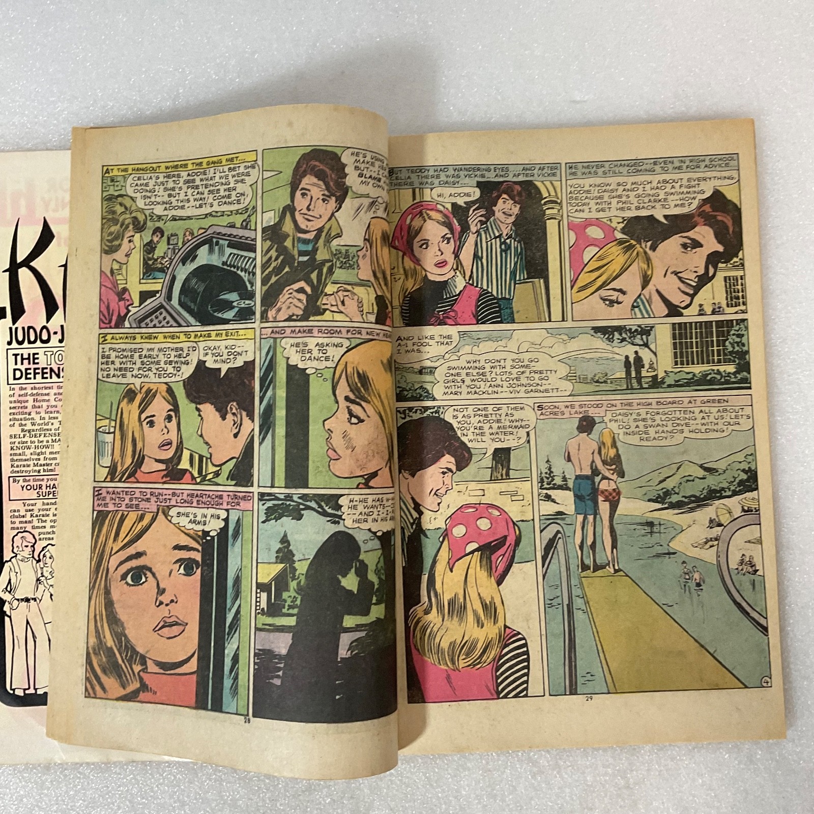 Vintage DC Young Love Comic Book No.111 Sept 1974 100 Pages 60¢ Romance Issue - Image 15