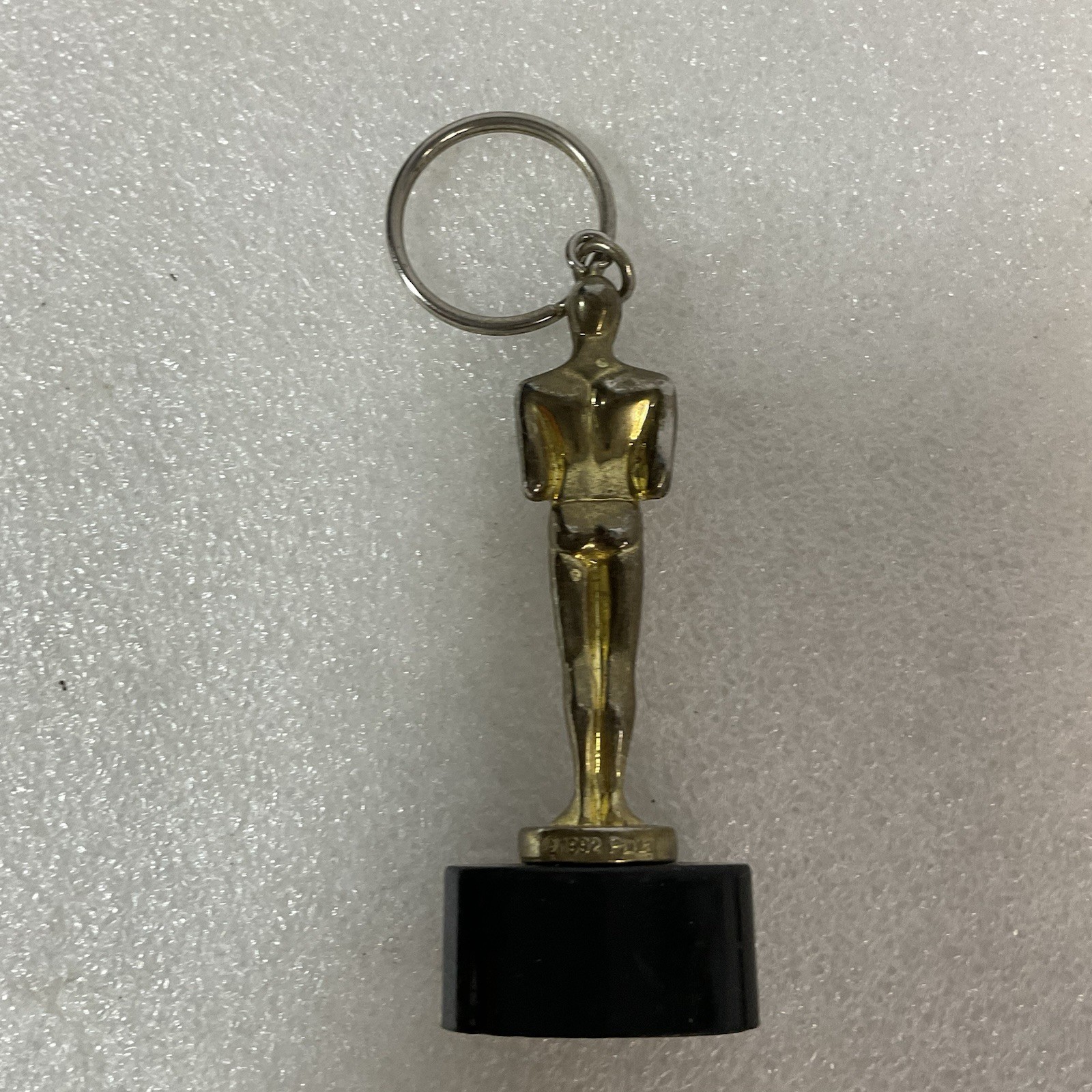 Vintage 1992 Superstar Friend Trophy Keychain Gold Tone Metal Award Gift - Image 2