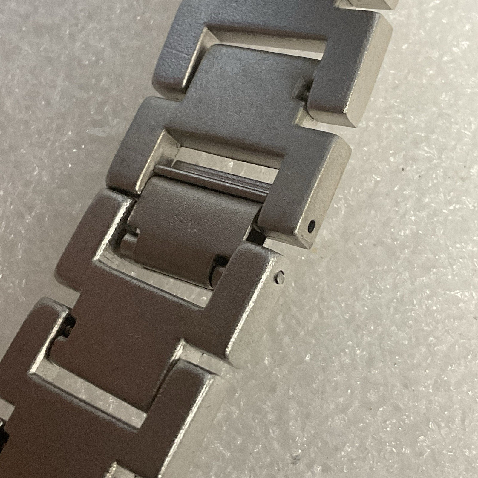 Whatever! Quart Watch WHT005 Silver Steel Toned Watch GnuFashion - Image 12