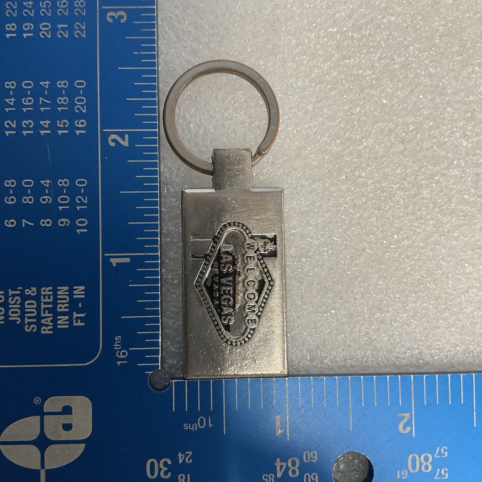 Vintage Las Vegas Nevada Souvenir Metal Keychain Welcome Sign Retro Collectible - Image 3