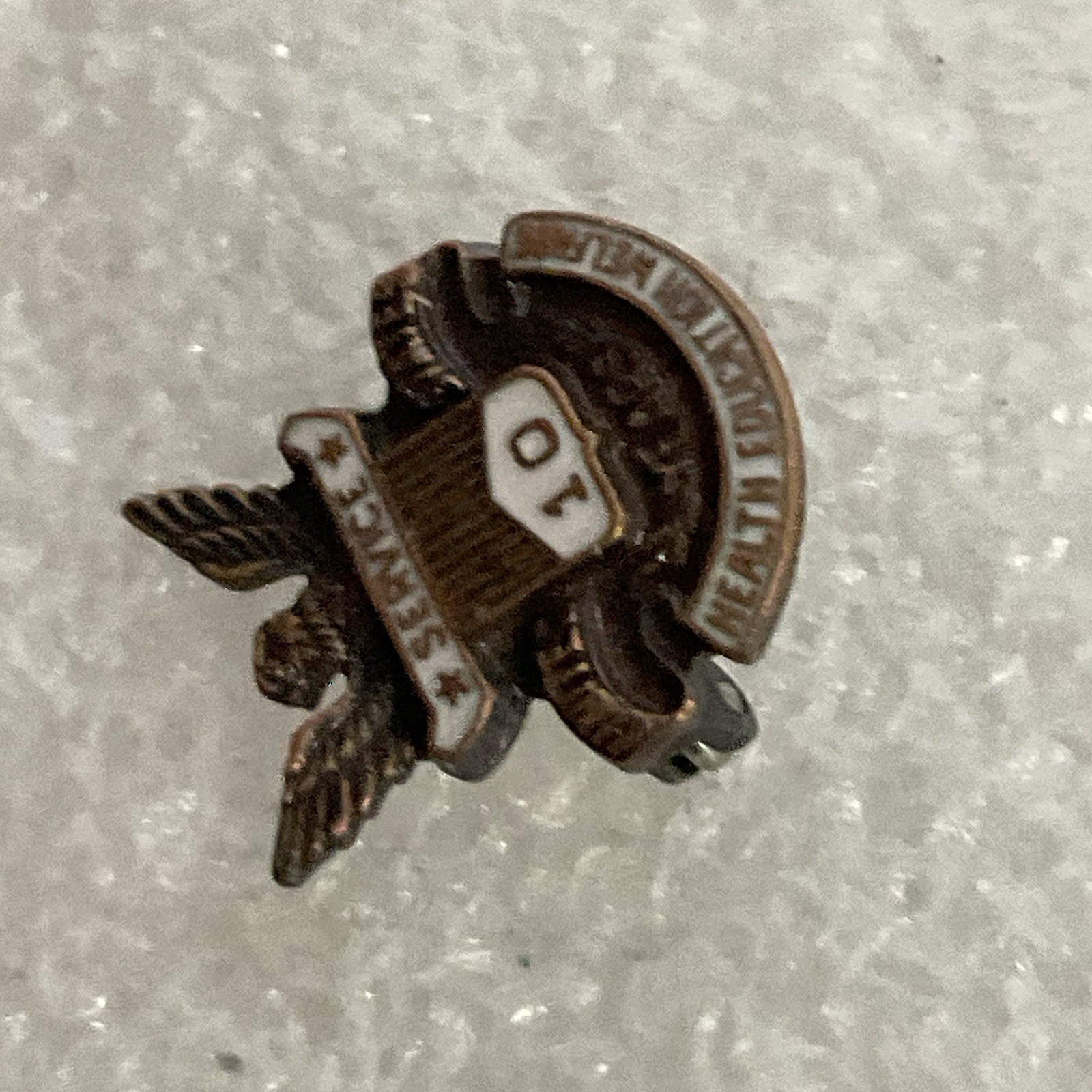 Vintage US Government Dept of Health Education Welfare 10 Year Service Award Pin - Image 6
