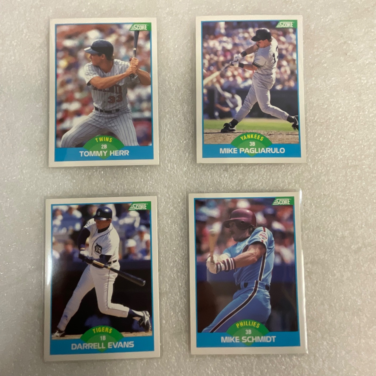 1989-1990 Score MLB NFL Card Lot 40 Schmidt Larkin Singletary - Image 3