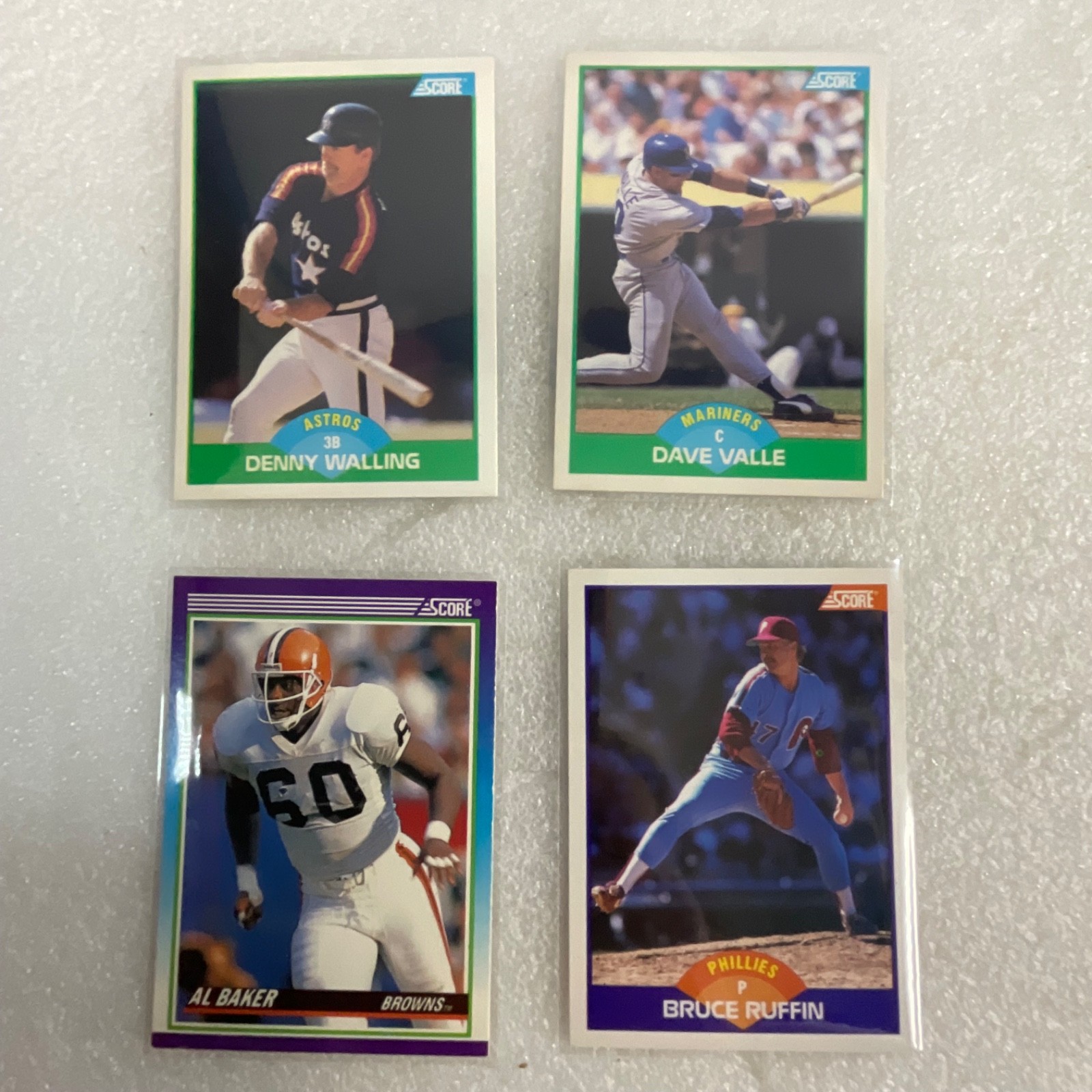 1989-1990 Score MLB NFL Card Lot 40 Schmidt Larkin Singletary - Image 15