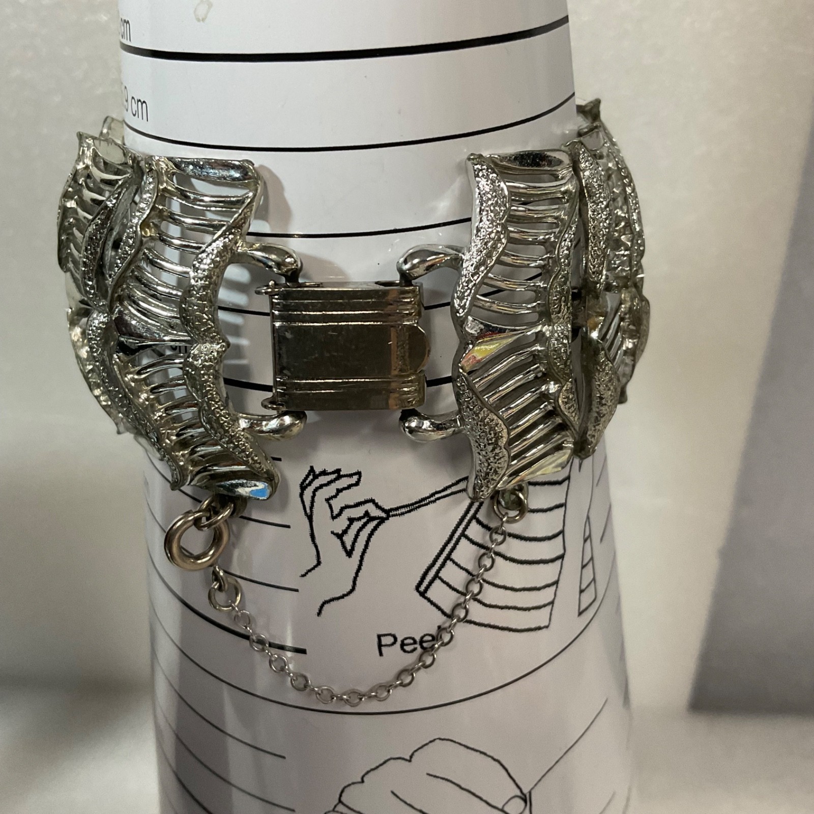 Vintage Coro Pegasus Wide Silver Tone Bracelet 68.7g Retro Statement 7” - Image 4