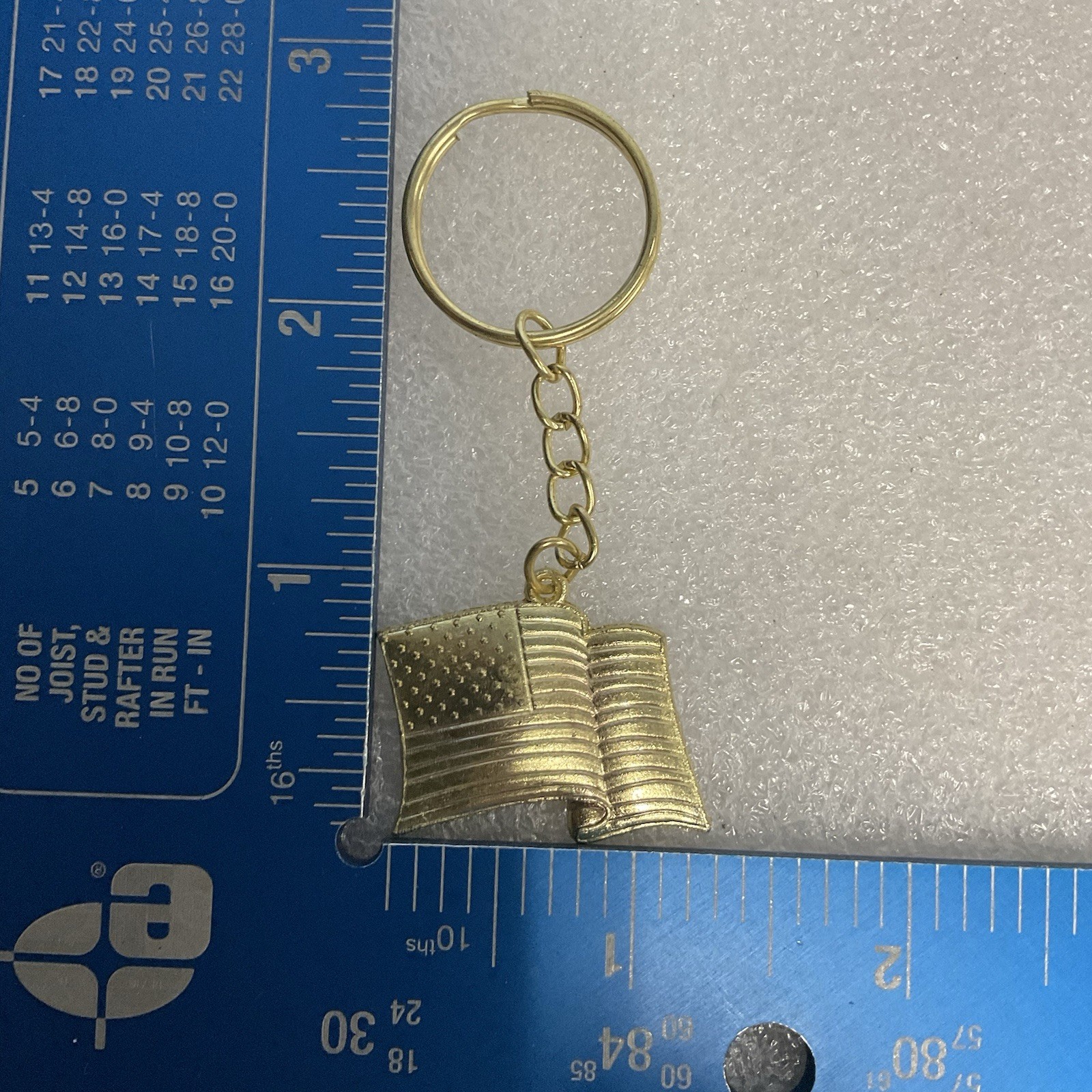 Golden USA Flag Keychain Metal Gold Tone Patriotic American Flag Key Ring - Image 3