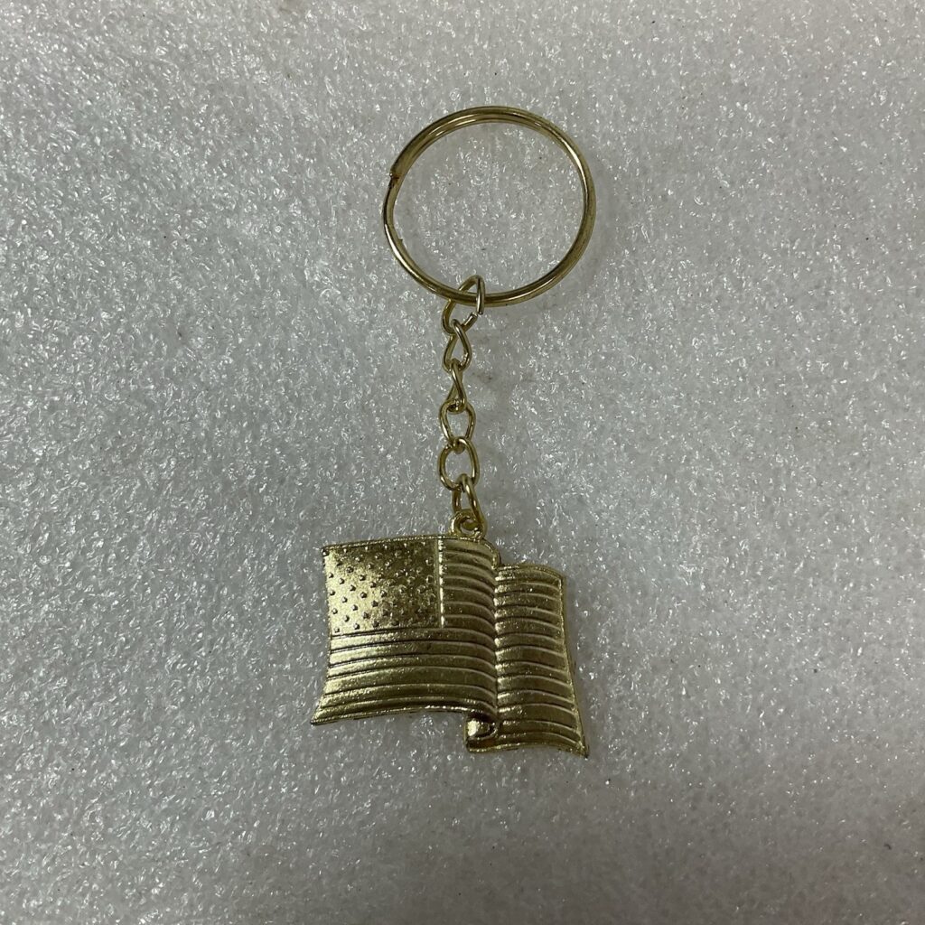 Golden USA Flag Keychain Metal Gold Tone Patriotic American Flag Key Ring - Image 1