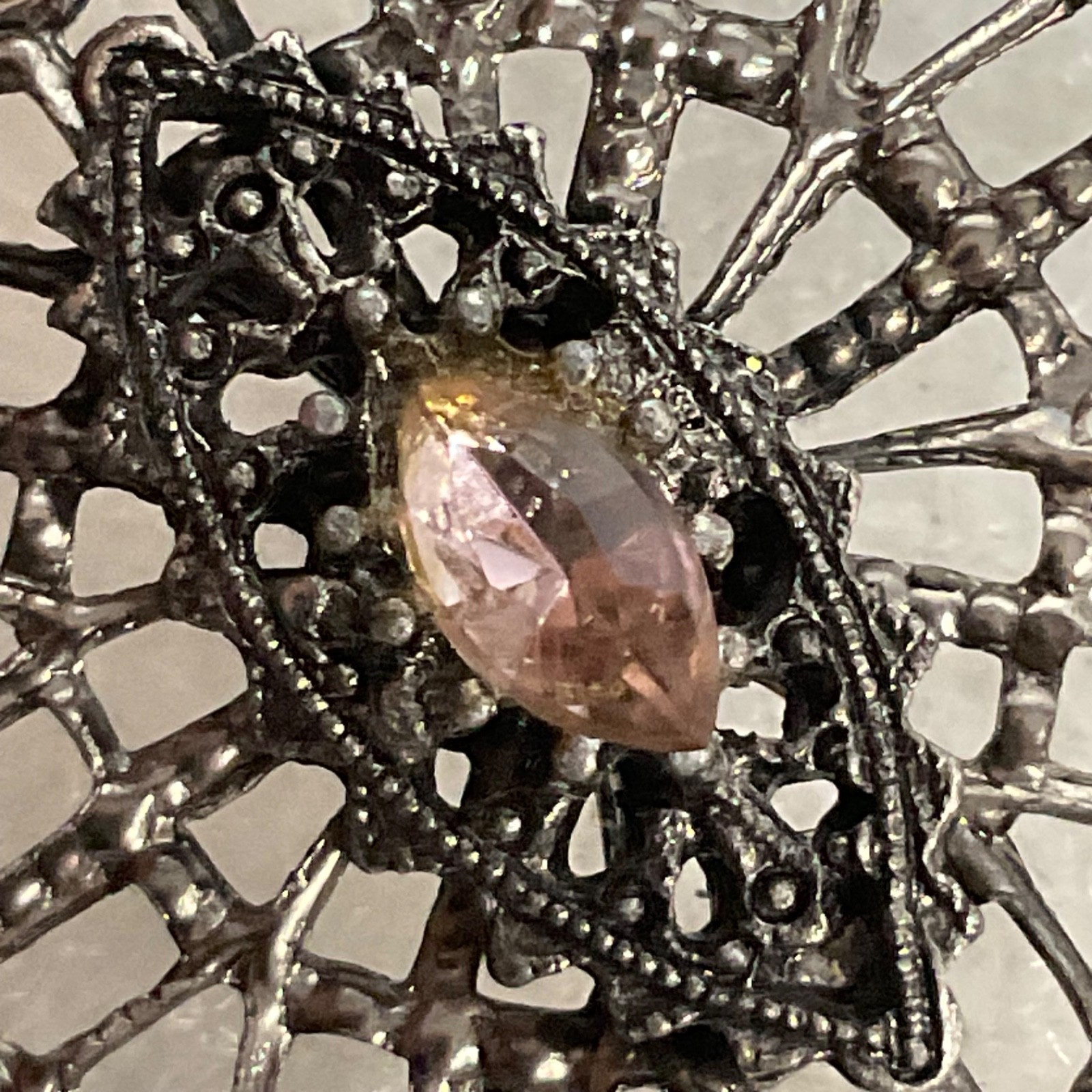 Vintage Filigree Brooch Pin Pink Stone Dangle Silver Tone Art Deco Style Costume - Image 8