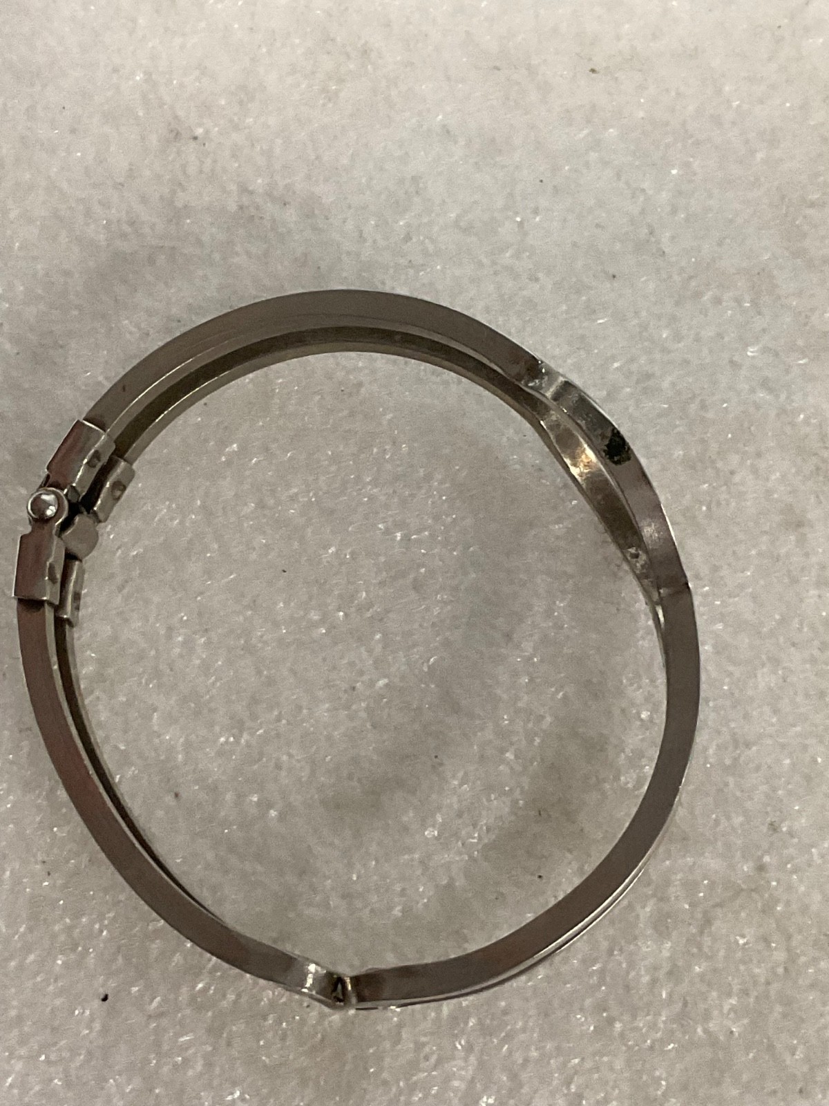 Vintage Modernist Stainless Steel Spring Close Bangle Bracelet 6" Hinged 23.5g - Image 5