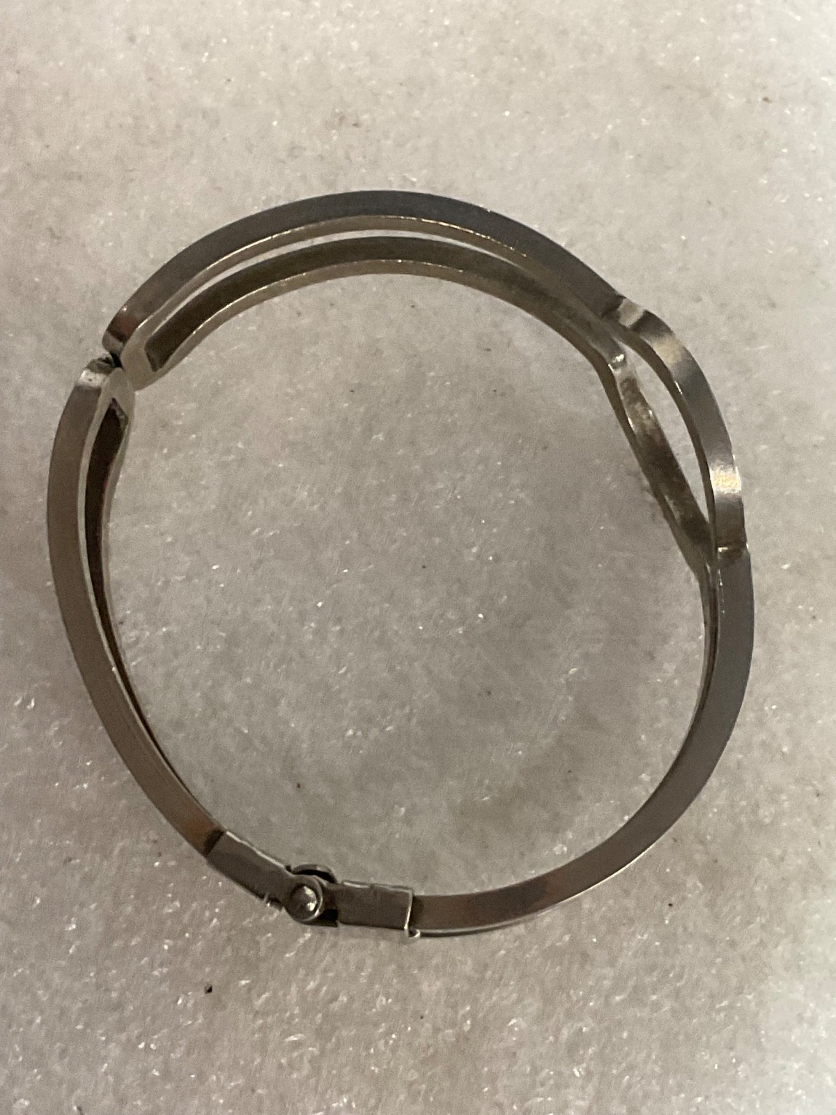 Vintage Modernist Stainless Steel Spring Close Bangle Bracelet 6" Hinged 23.5g - Image 7